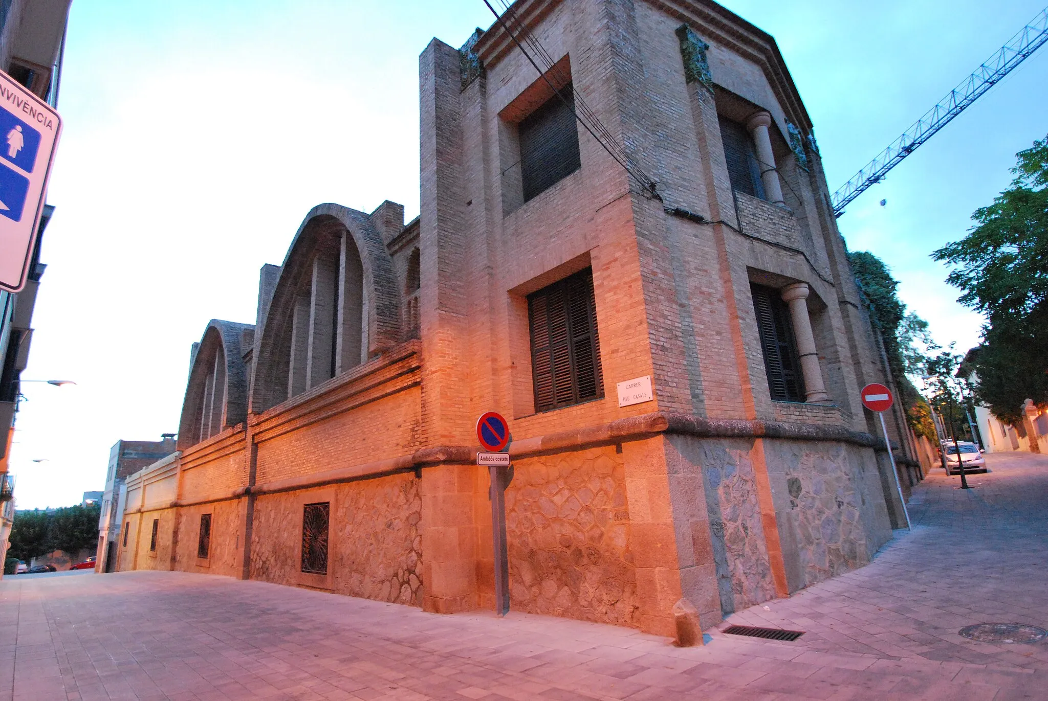 Photo showing: Bodegues Roger Goulart (Sant Esteve Sesrovires)