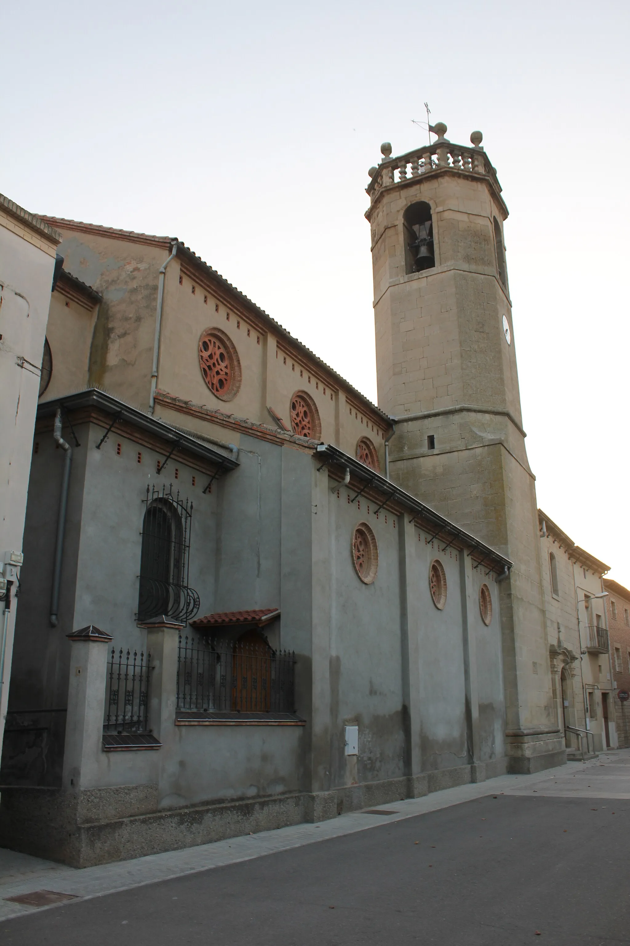 Photo showing: Església parroquial de Sant Joan Baptista (el Poal)