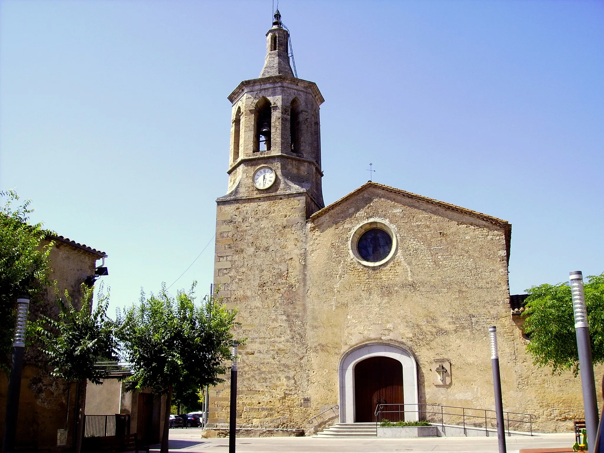 Photo showing: Església parroquial de Sant Pere (Cornellà del Terri)