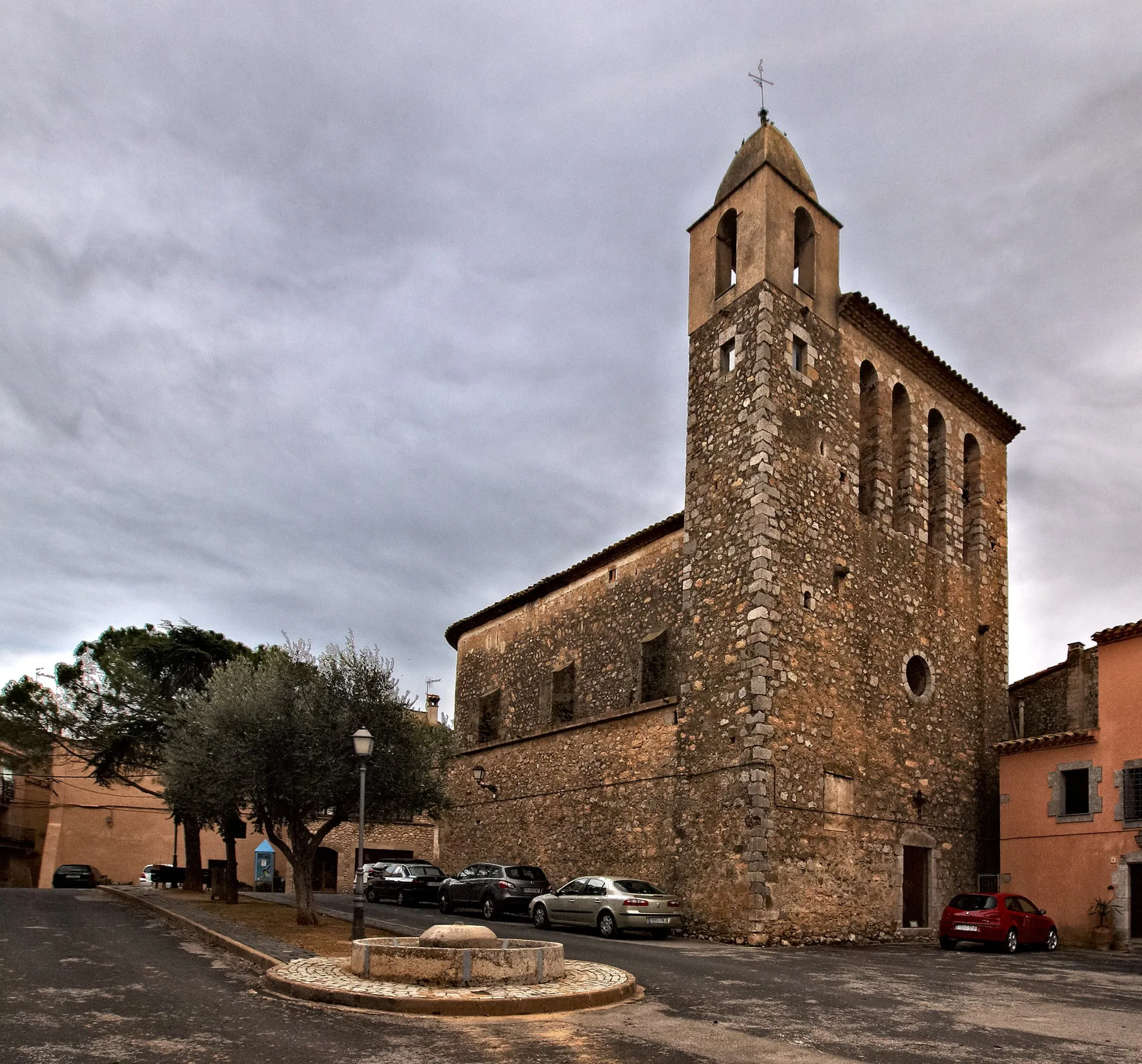 Photo showing: Sant Miquel church of Ventalló, Catalonia, Spain.