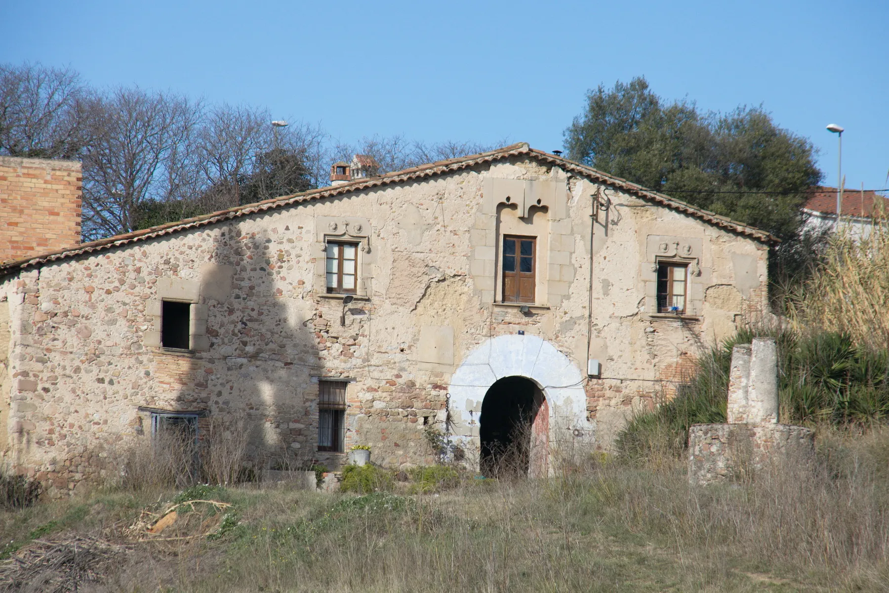 Photo showing: Ca n'Oliveres Vell (Lliçà de Vall)