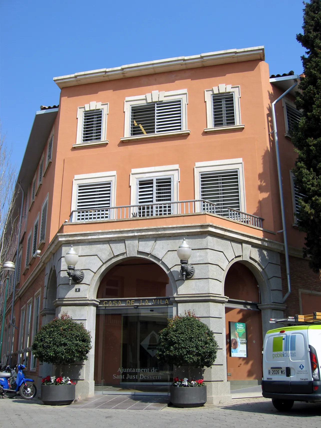 Photo showing: The town hall of Sant Just Desvern (Catalonia).