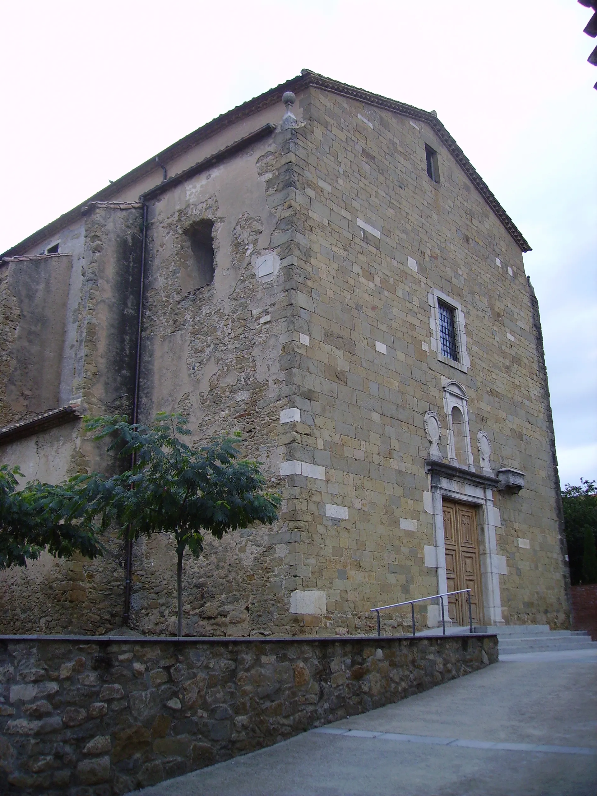 Photo showing: Església de Sant Jordi Desvalls, Gironès, Catalunya.

This is a photo of a building indexed in the Catalan heritage register as Bé Cultural d'Interès Local (BCIL) under the reference IPA-21743.