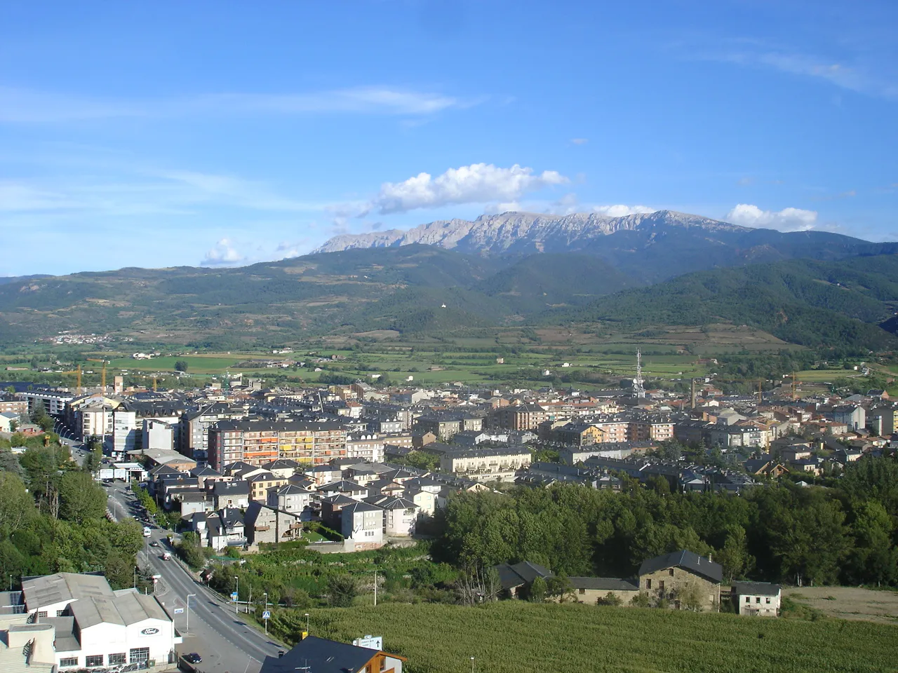 Photo showing: Vista de La Seu d'Urgell des de la Torre de Solsona.