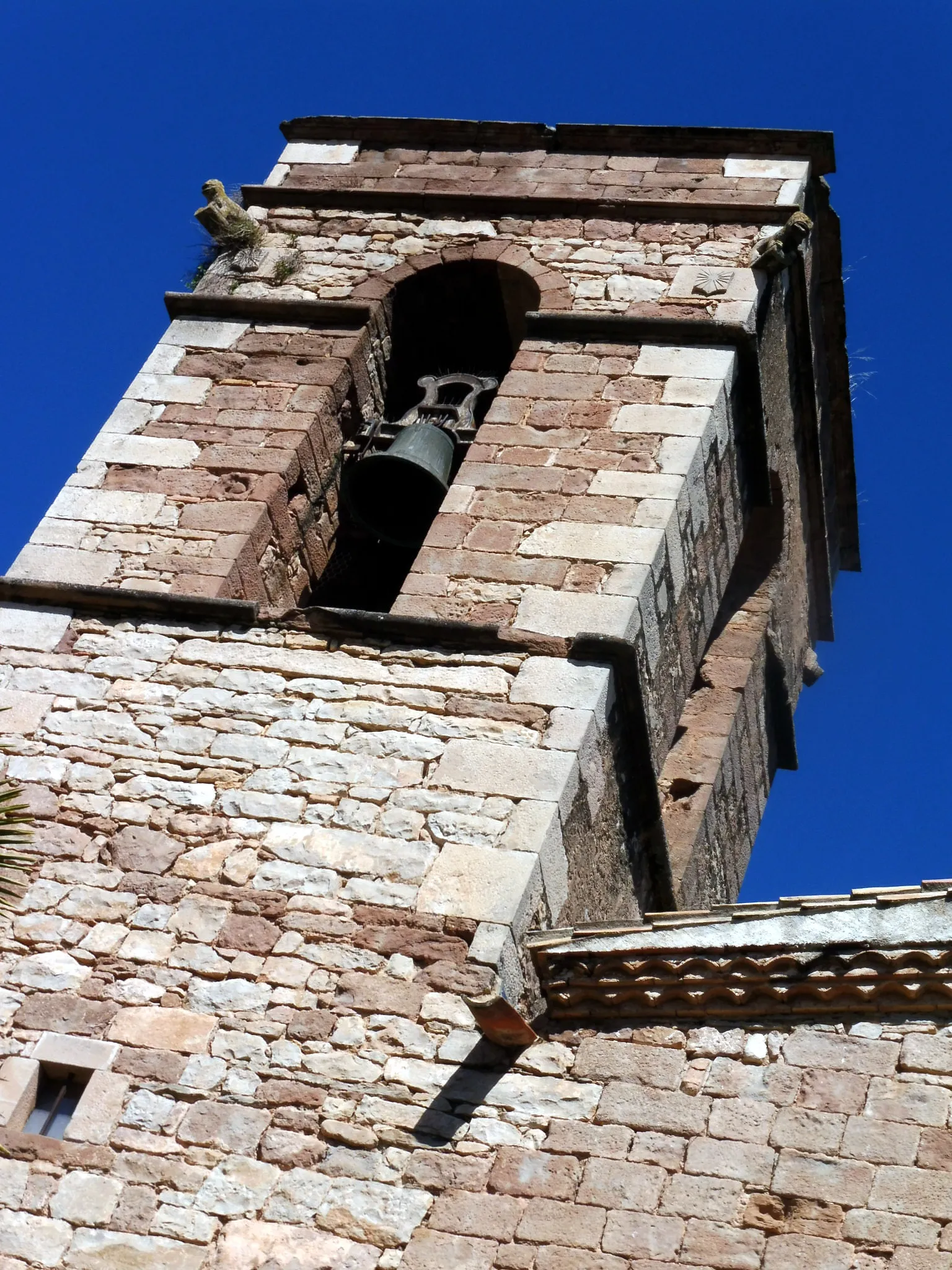 Photo showing: Església de Sant Iscle i Santa Victòria de Rajadell: el campanar