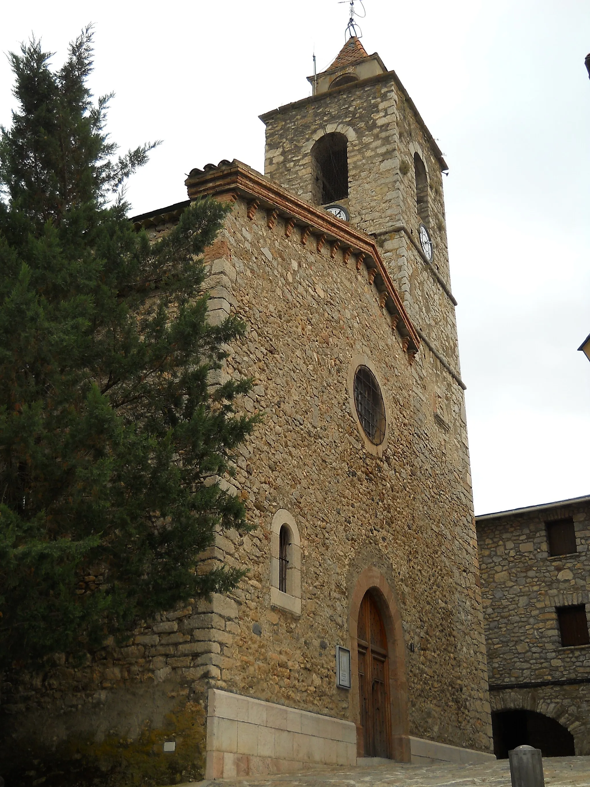 Photo showing: Church of Santa Maria i Sant Jaume (St. Mary and St. James), Bellver de Cerdanya, Lleida, Spain