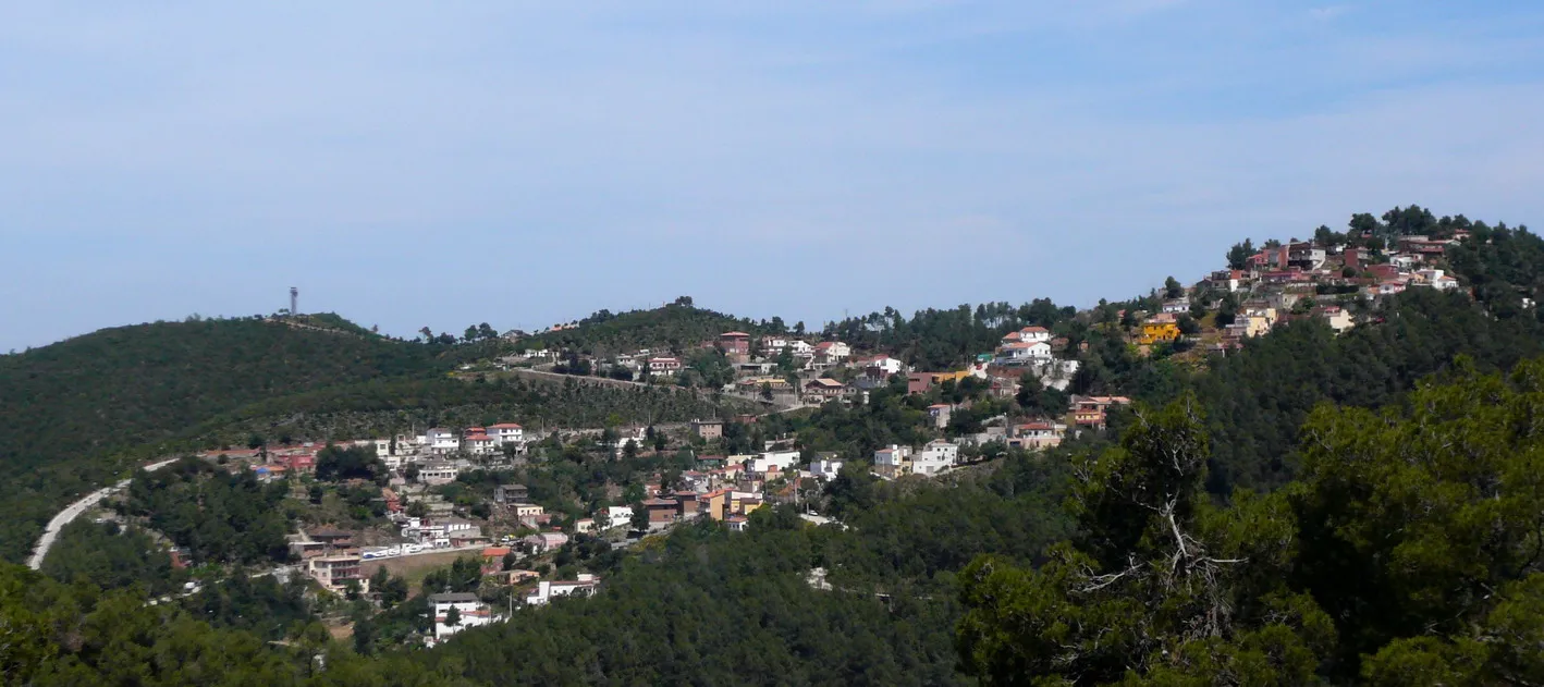 Photo showing: Les Planes de Vallvidrera (Sant Cugat del Vallès) seen from Mas Guimbau (Barcelona)