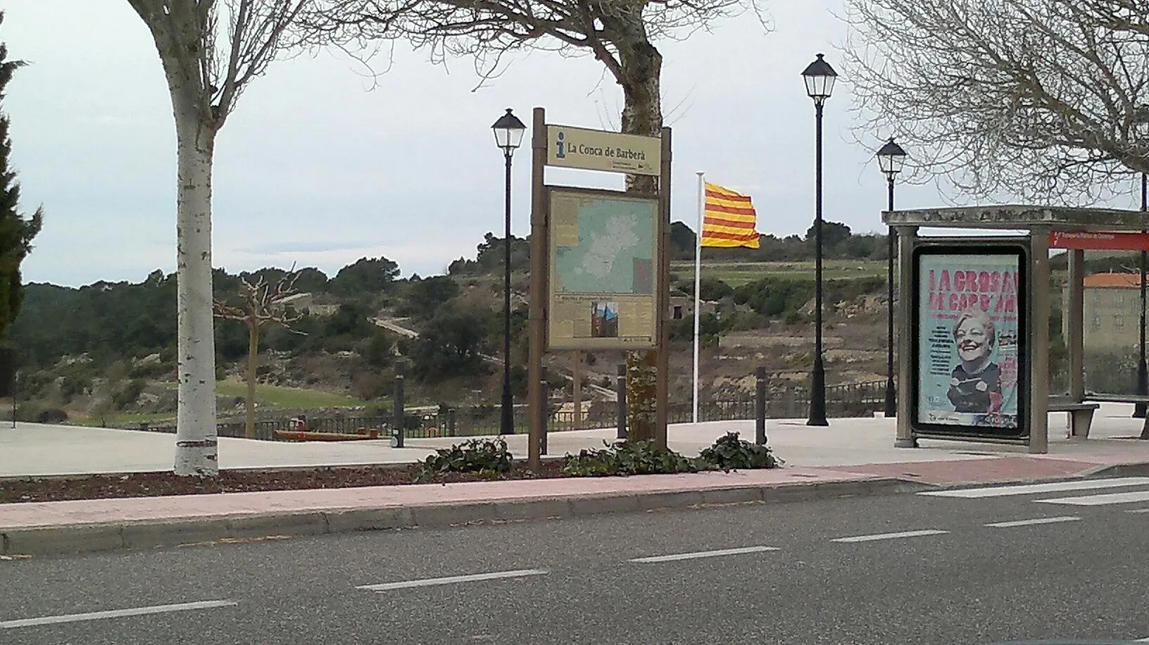 Photo showing: Belltall. Conca de Barberà. Catalonian Flags