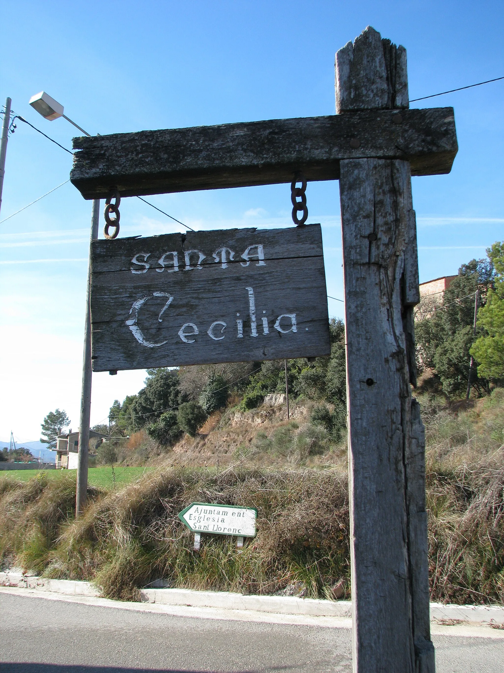 Photo showing: Senyal informatiu de l'ermita de Santa Cecília a Granera, el Bages