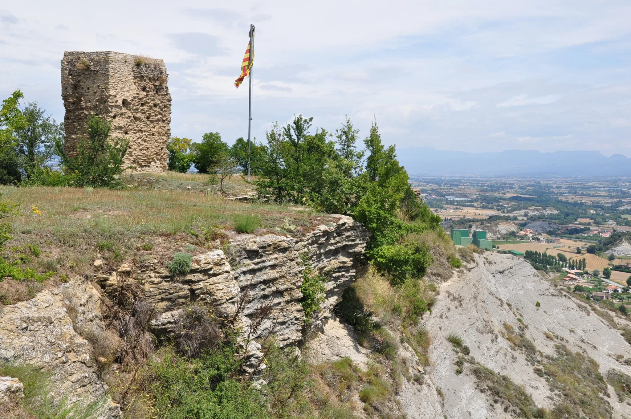 Photo showing: The castle of Tona and the Plain of Vic (Tona, Catalonia, Spain)