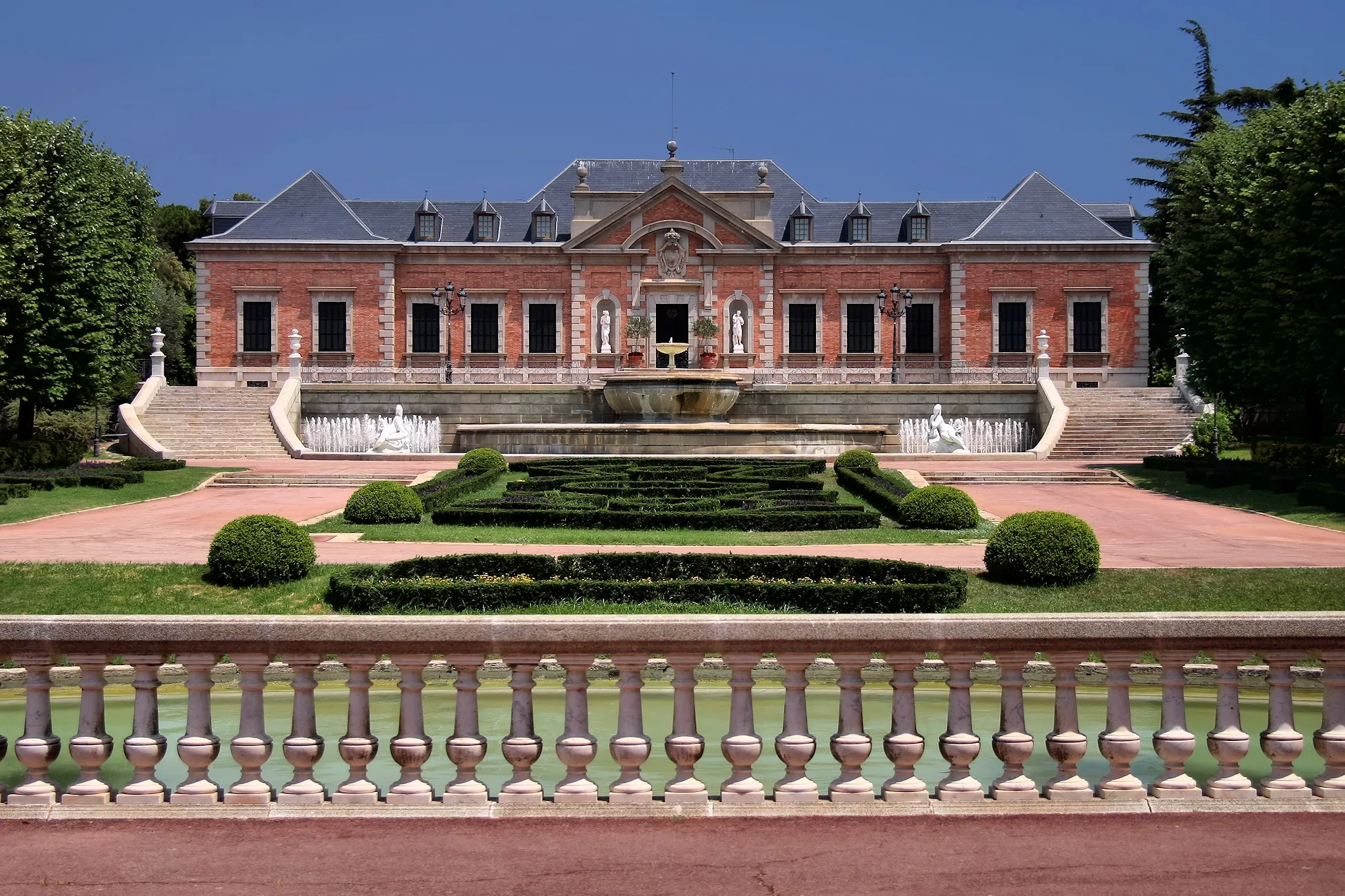 Photo showing: Palauet Albéniz