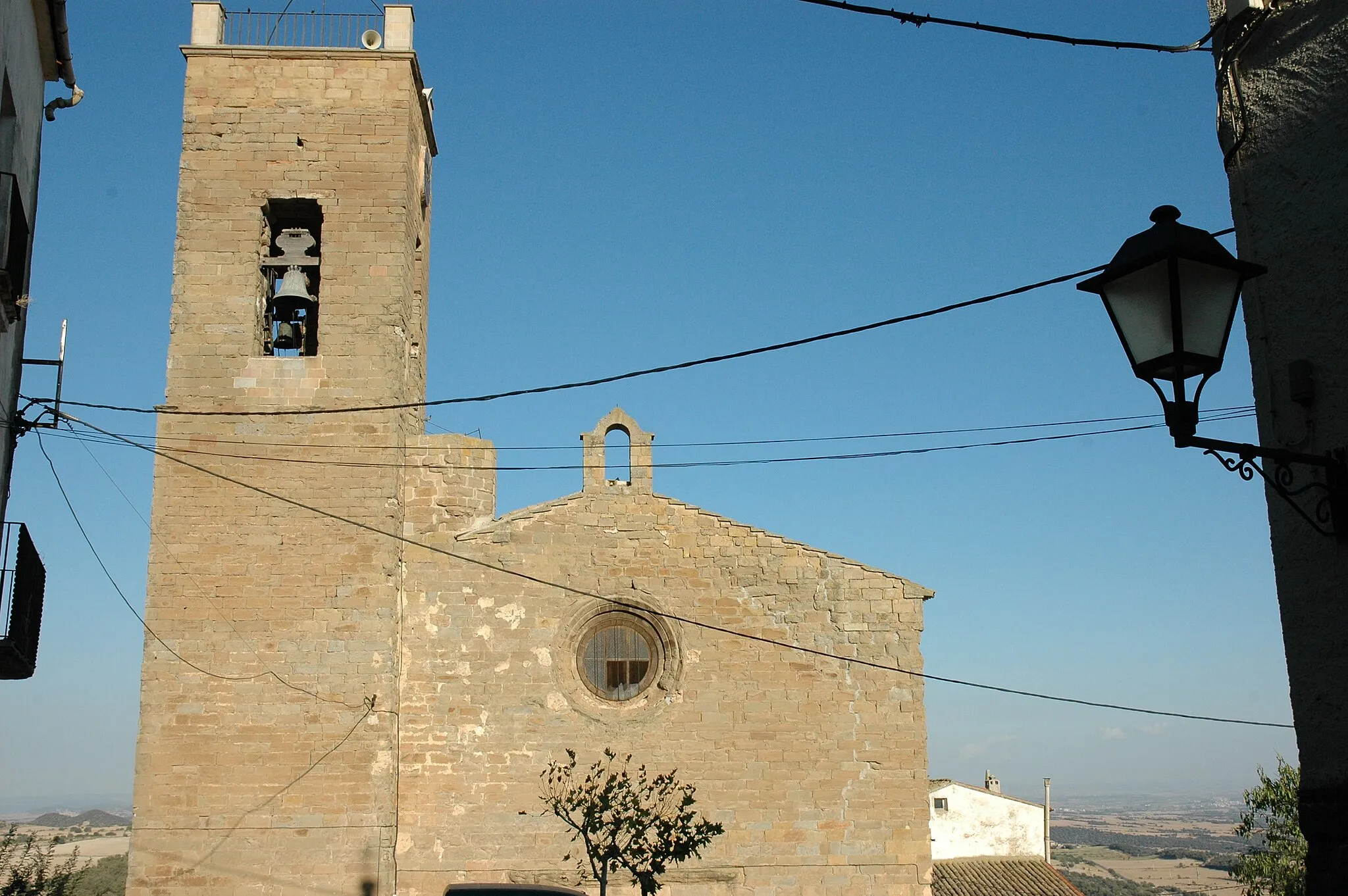 Photo showing: Sant Pere de Cubells

This is a photo of a building indexed in the Catalan heritage register as Bé Cultural d'Interès Local (BCIL) under the reference IPA-22207.