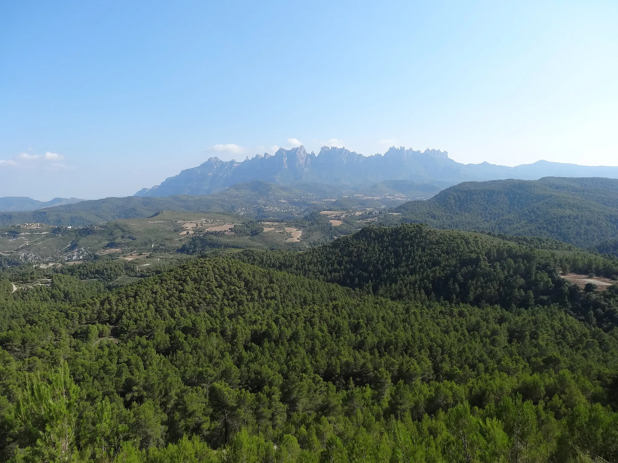 Photo showing: Montserrat des d'El Talló, Castellgalí (juliol 2012)