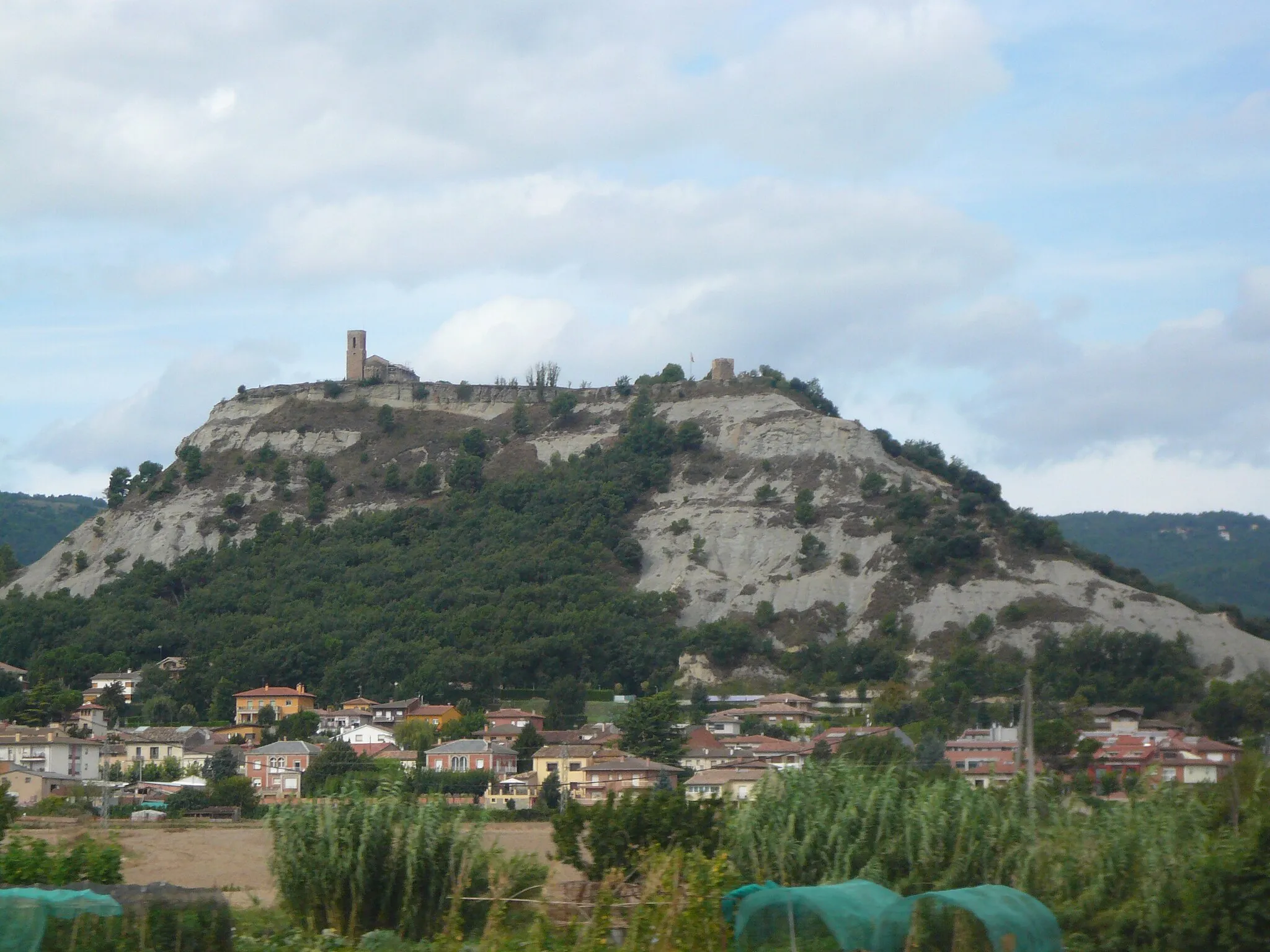 Photo showing: Castell i Església de Sant Andreu (Tona)