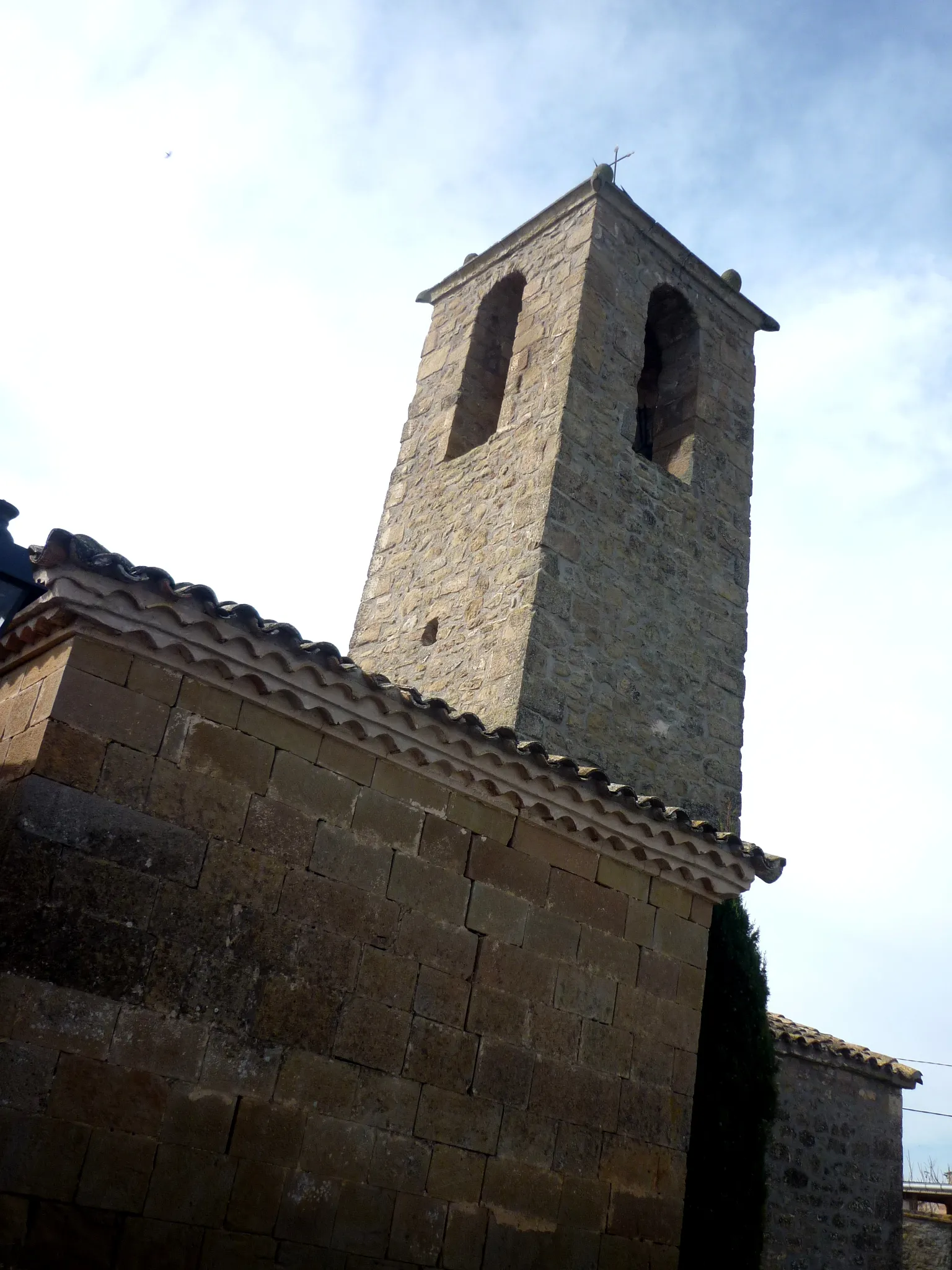 Photo showing: Església de Santa Maria de Plandogau (Oliola): campanar