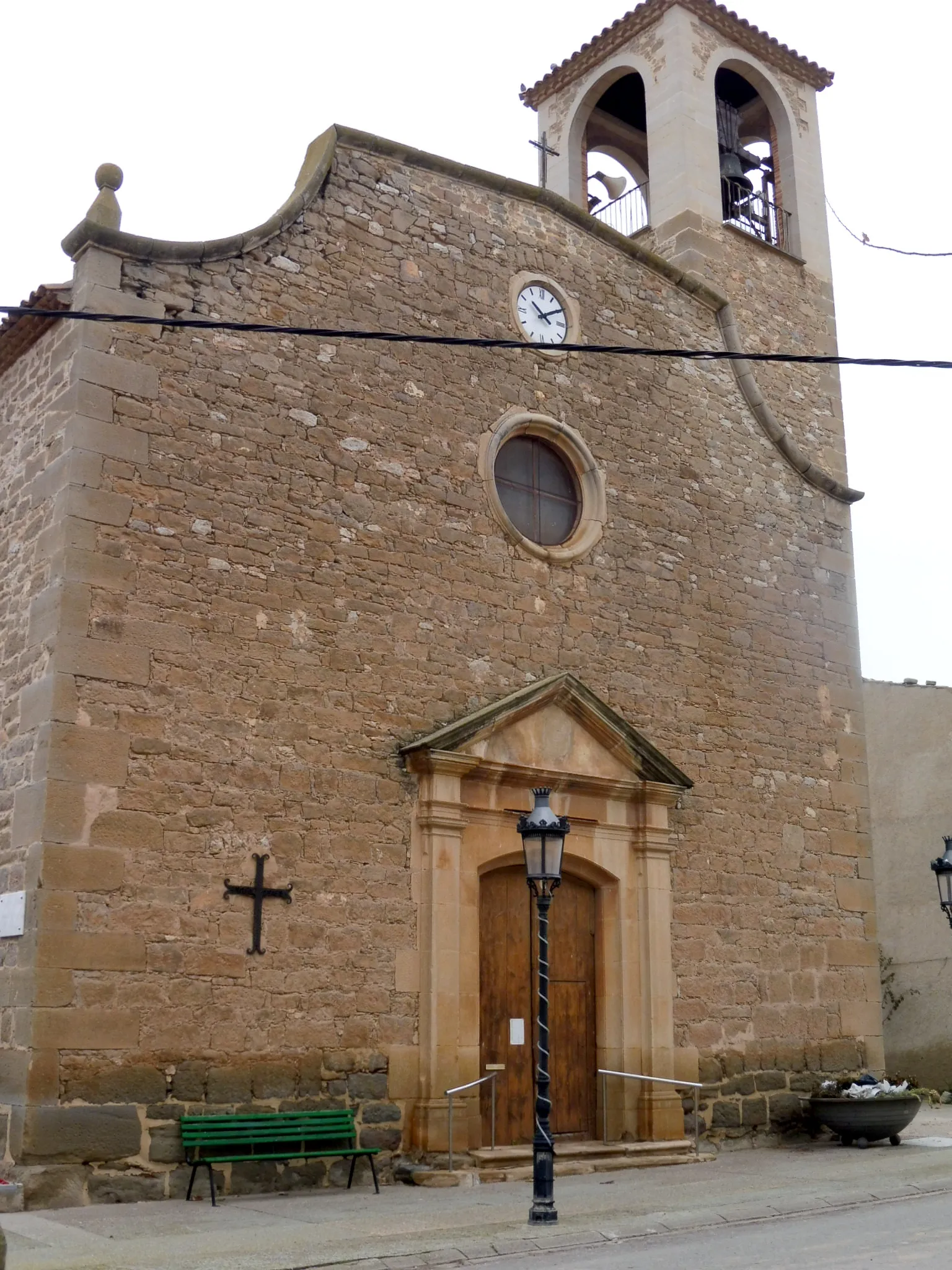 Photo showing: Església de Santa Maria de Montmagastrell (Tàrrega)

This is a photo of a building indexed in the Catalan heritage register as Bé Cultural d'Interès Local (BCIL) under the reference IPA-30001.
