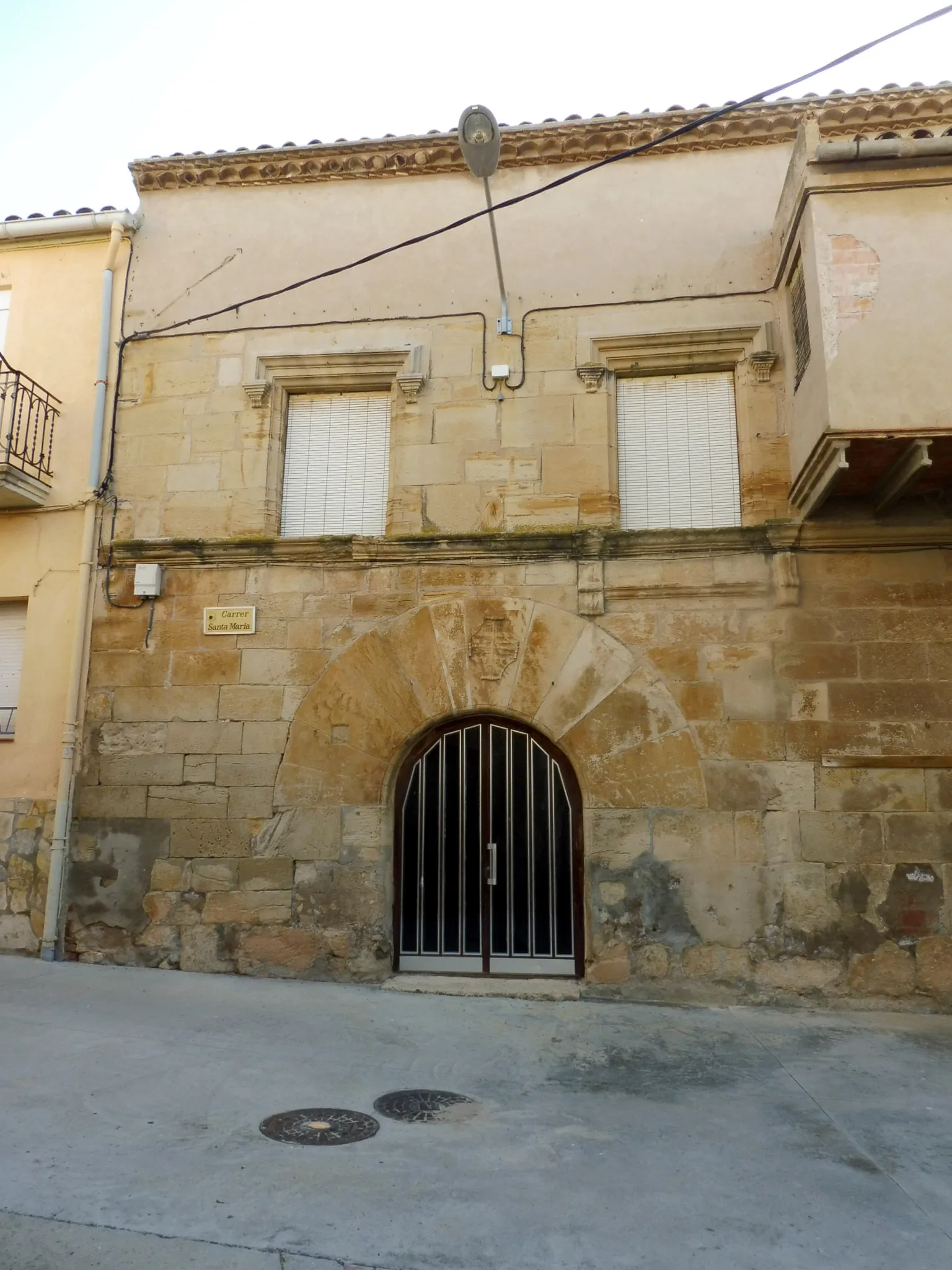 Photo showing: Cal Xamà de Preixana

This is a photo of a building indexed in the Catalan heritage register as Bé Cultural d'Interès Local (BCIL) under the reference IPA-29841.