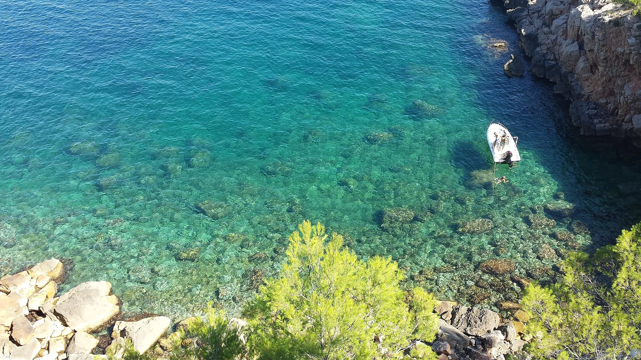 Photo showing: Detall d'una de les cales de Cala Montgó (l'Escala).