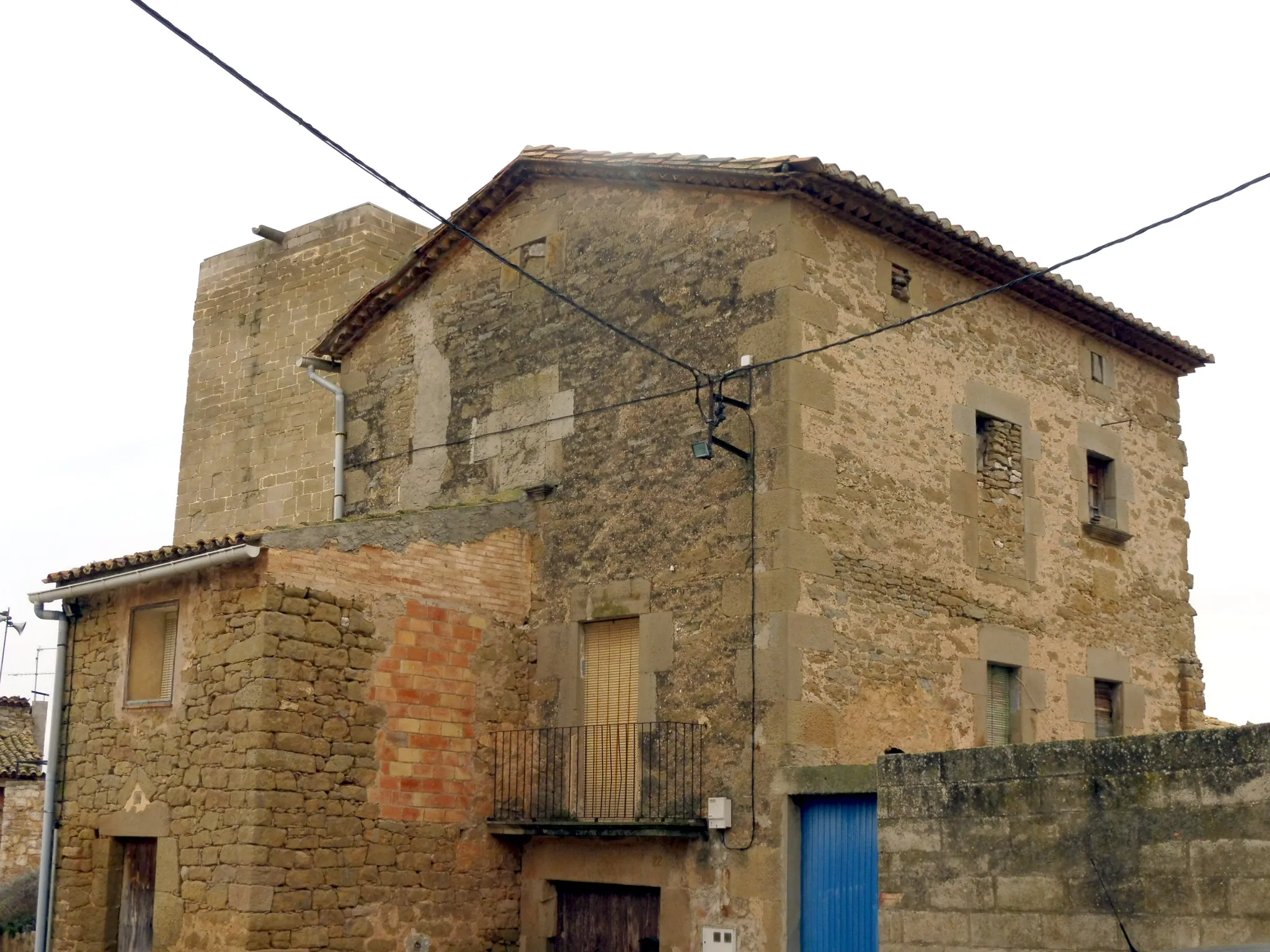 Photo showing: Cal Cabaler del Ros de la Guàrdia (Tornabous)

This is a photo of a building indexed in the Catalan heritage register as Bé Cultural d'Interès Local (BCIL) under the reference IPA-30038.