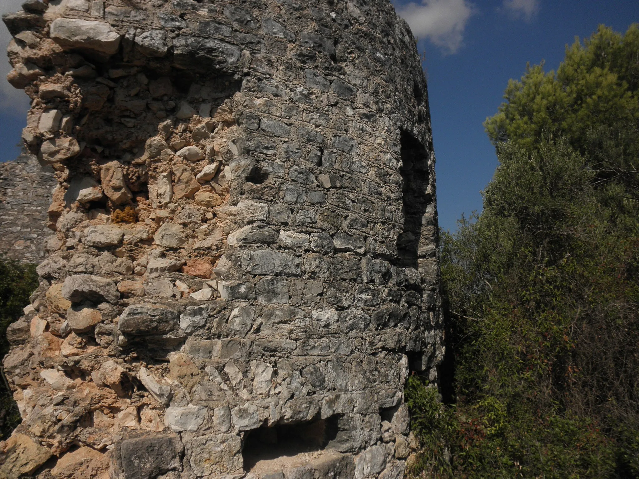 Photo showing: Castell de Montoliu (La Riera de Gaià)