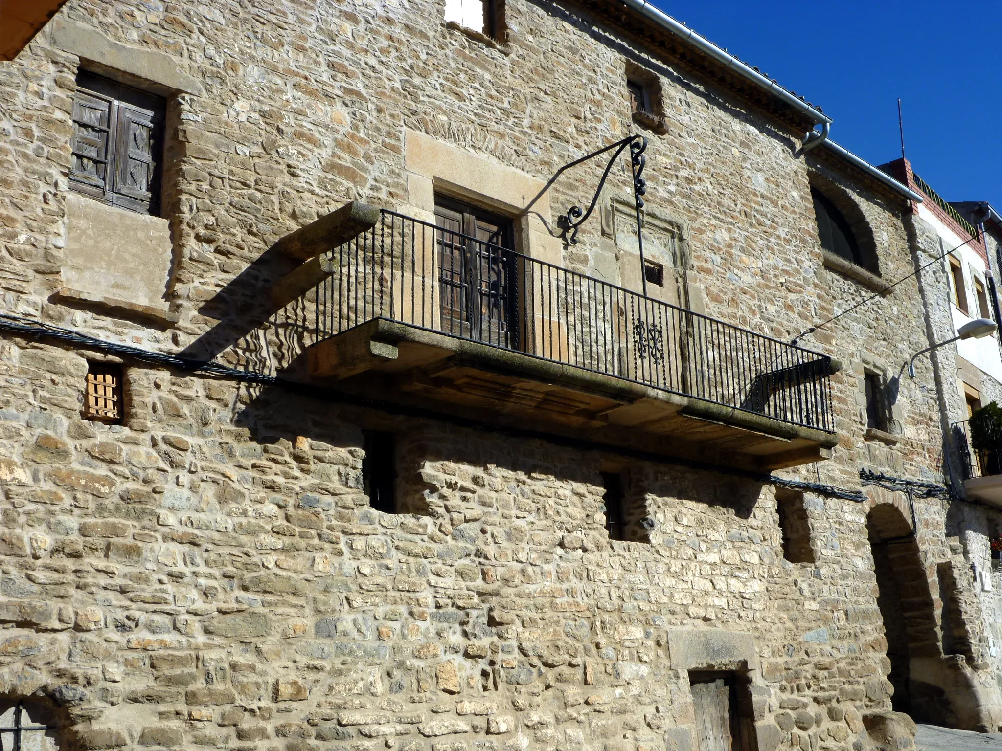 Photo showing: Casa al carrer de l'Església, 1, de Claravalls (Tàrrega)