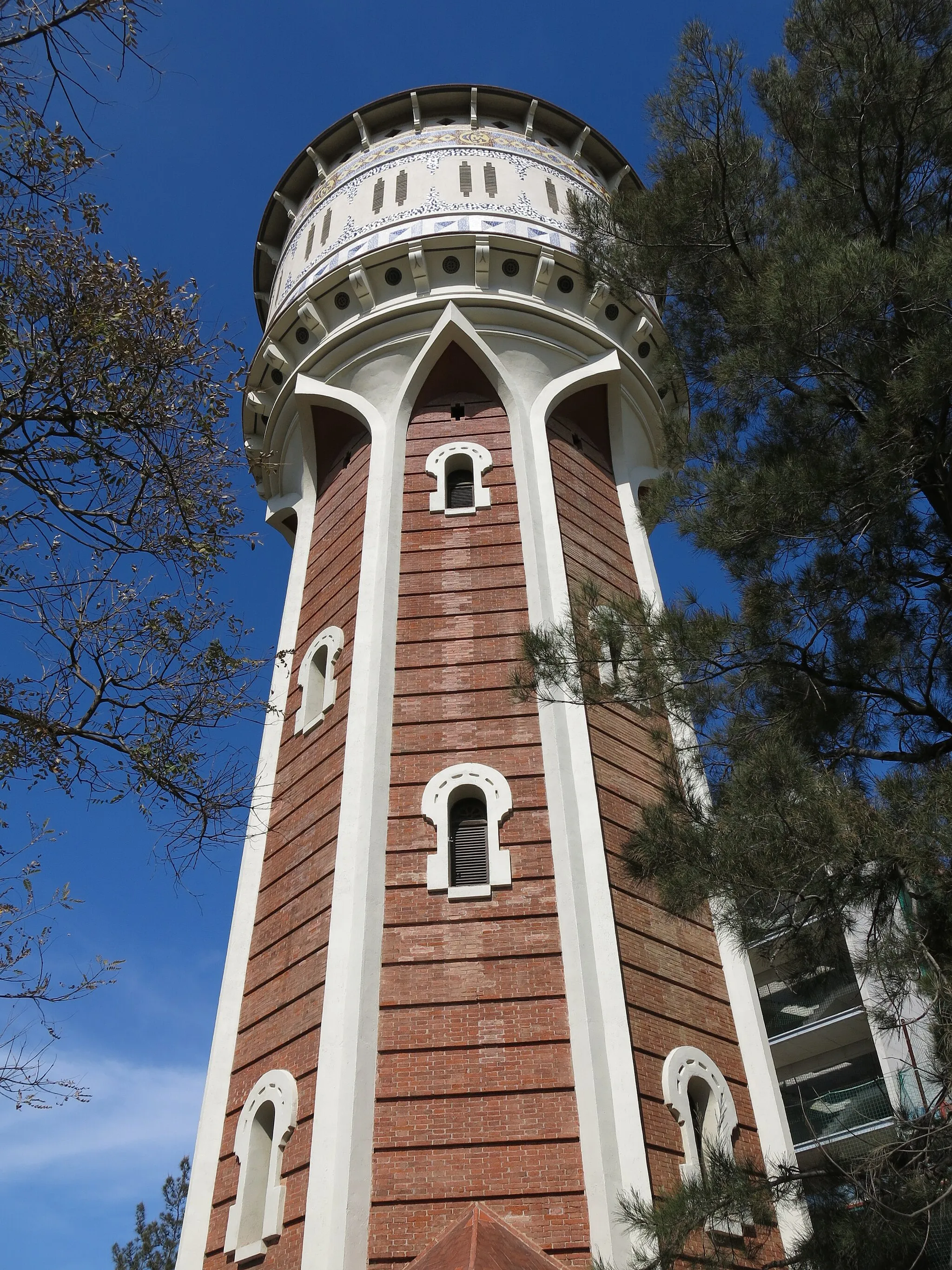 Photo showing: Torre d'aigües de la Catalana de Gas (Barcelona)