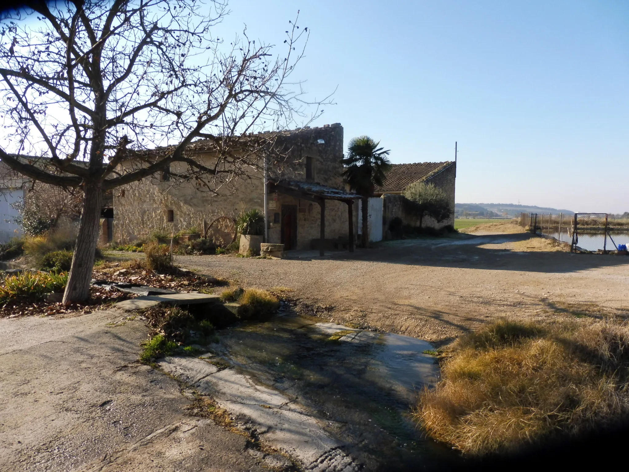 Photo showing: Molí de Fonolleres (Granyanella)

This is a photo of a building indexed in the Catalan heritage register as Bé Cultural d'Interès Local (BCIL) under the reference IPA-25950.