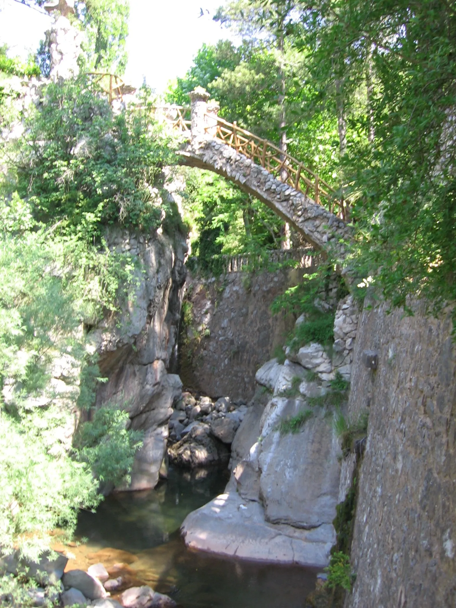 Photo showing: Jardines de Can Artigas, La Pobla de Lillet (Barcelona)