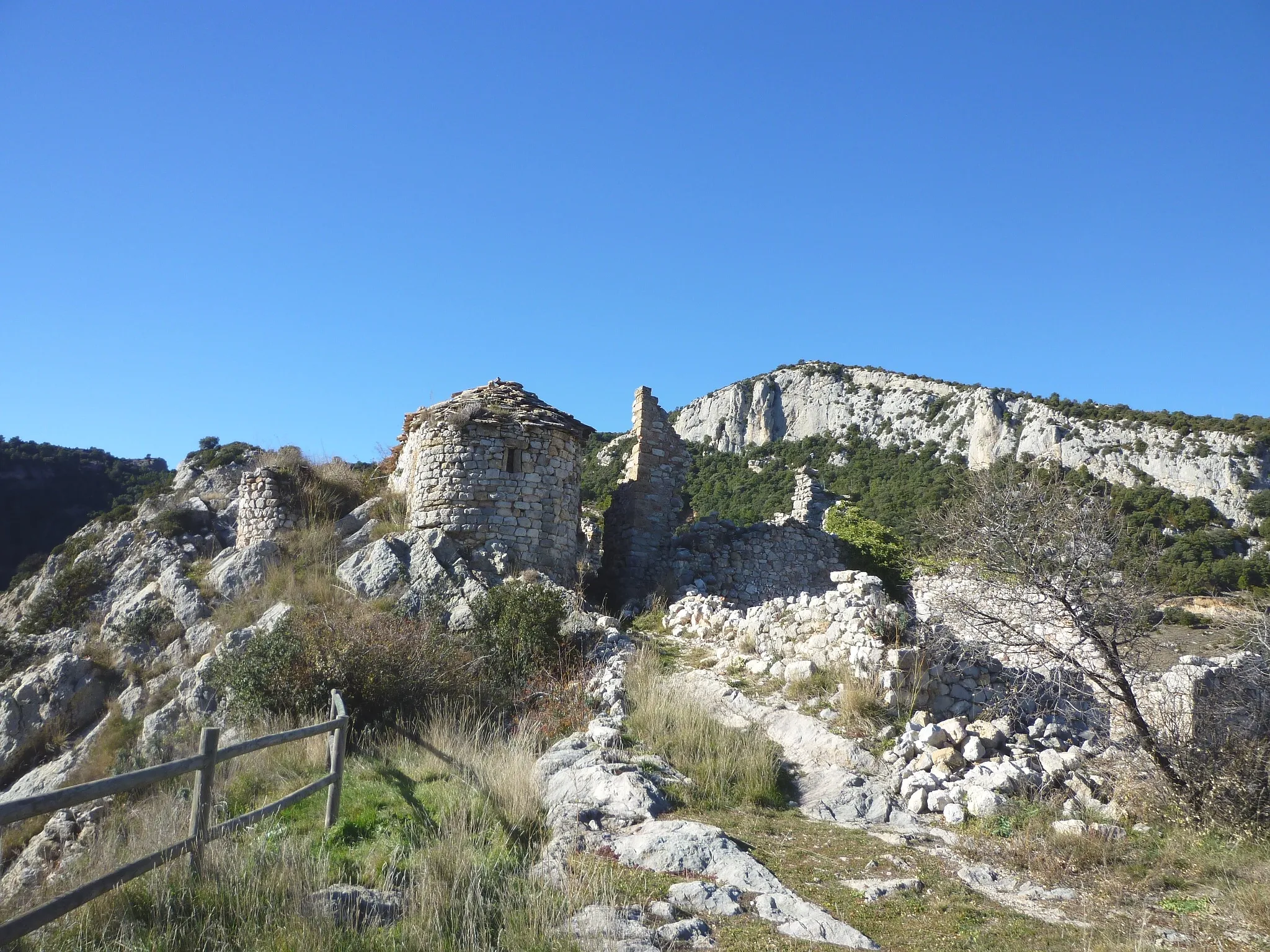 Photo showing: Castell de Cambrils (Odèn): Capella de la Mare de Déu del Remei