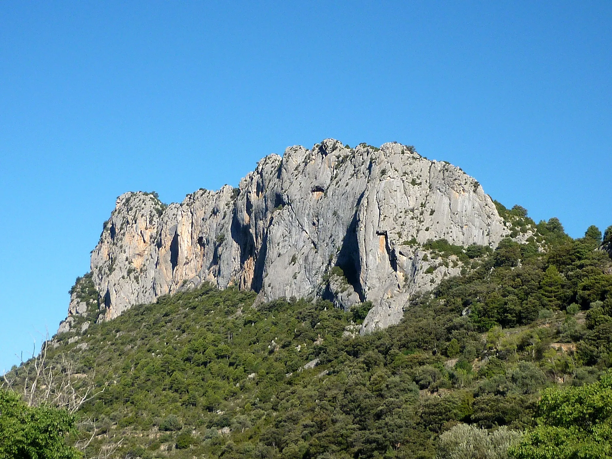 Photo showing: La Roca de Perles, a Fígols i Alinyà (Alt Urgell)