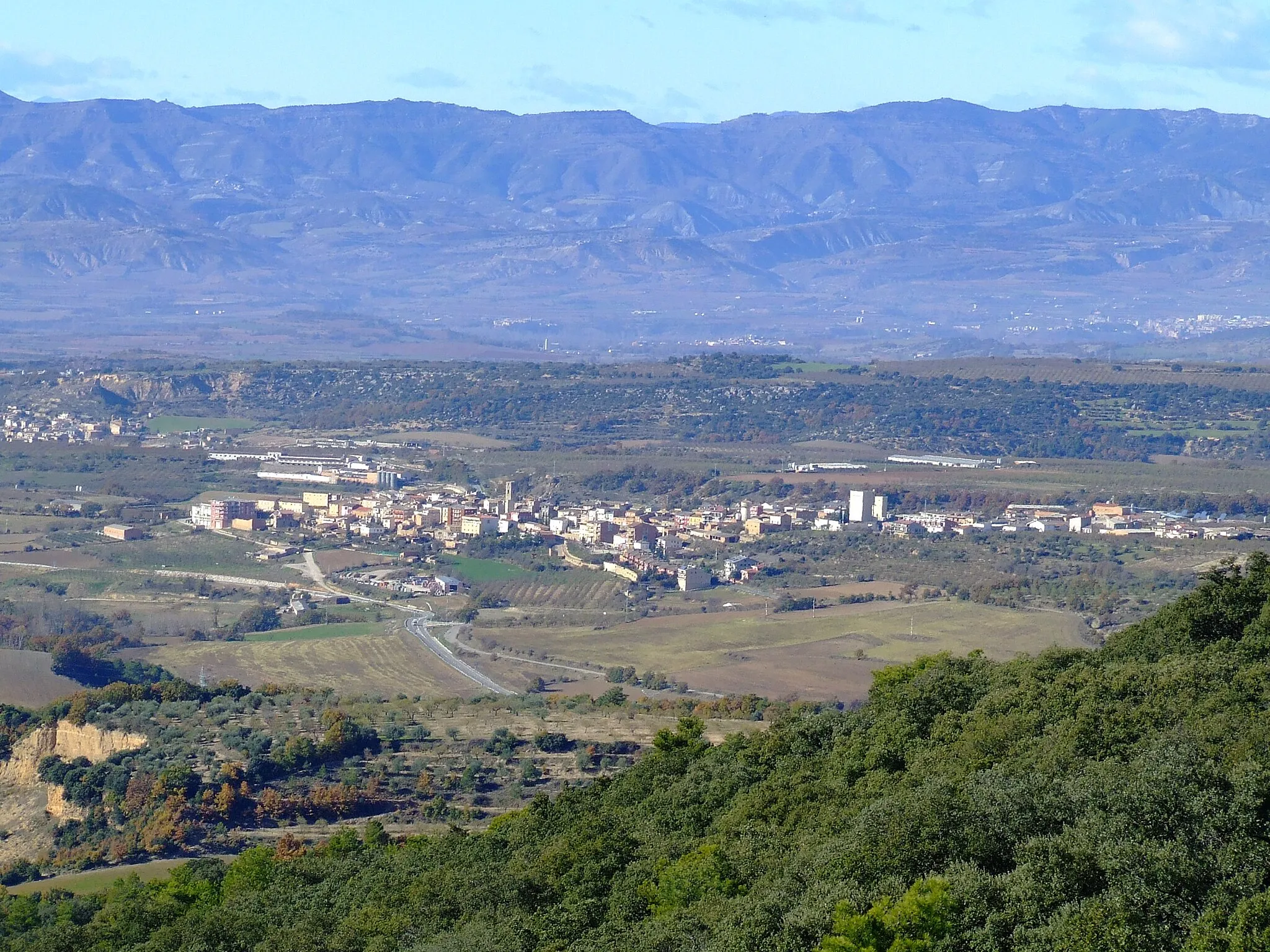 Photo showing: Vista general d'Isona des de Llordà