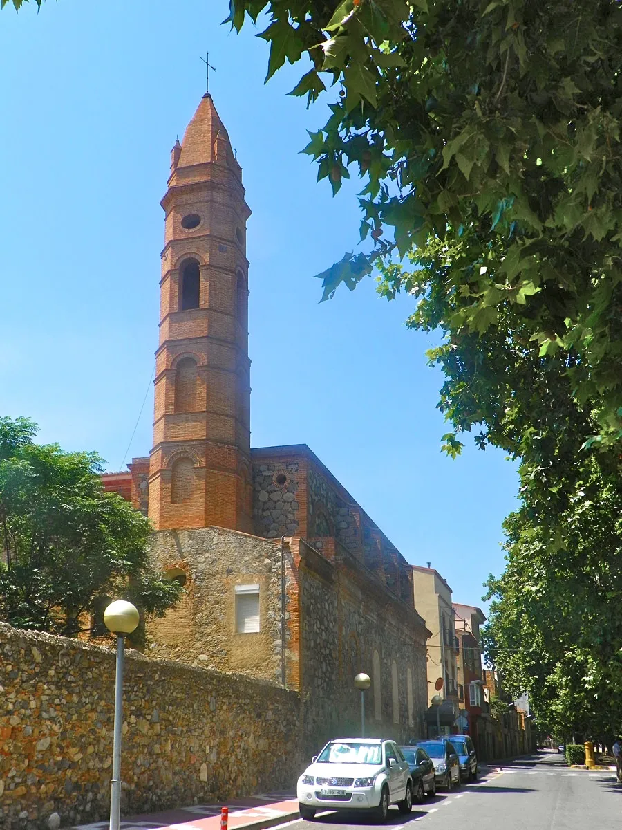 Photo showing: Campanar del convent del Carme, a Montbrió