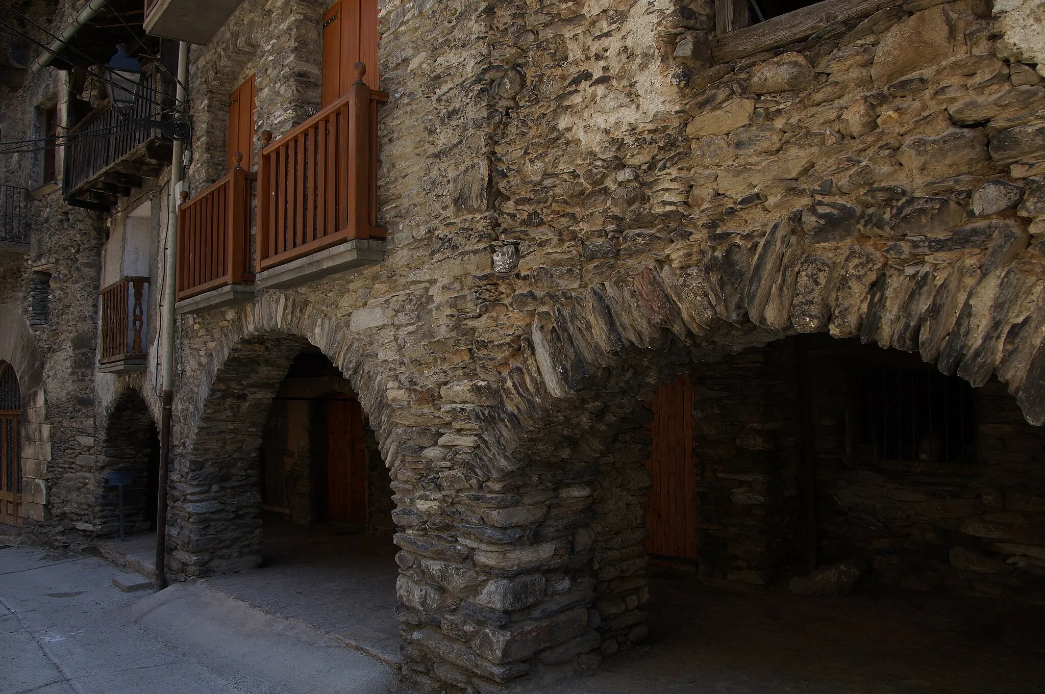 Photo showing: Portals i murs d'Escaló (la Guingueta d'Àneu)