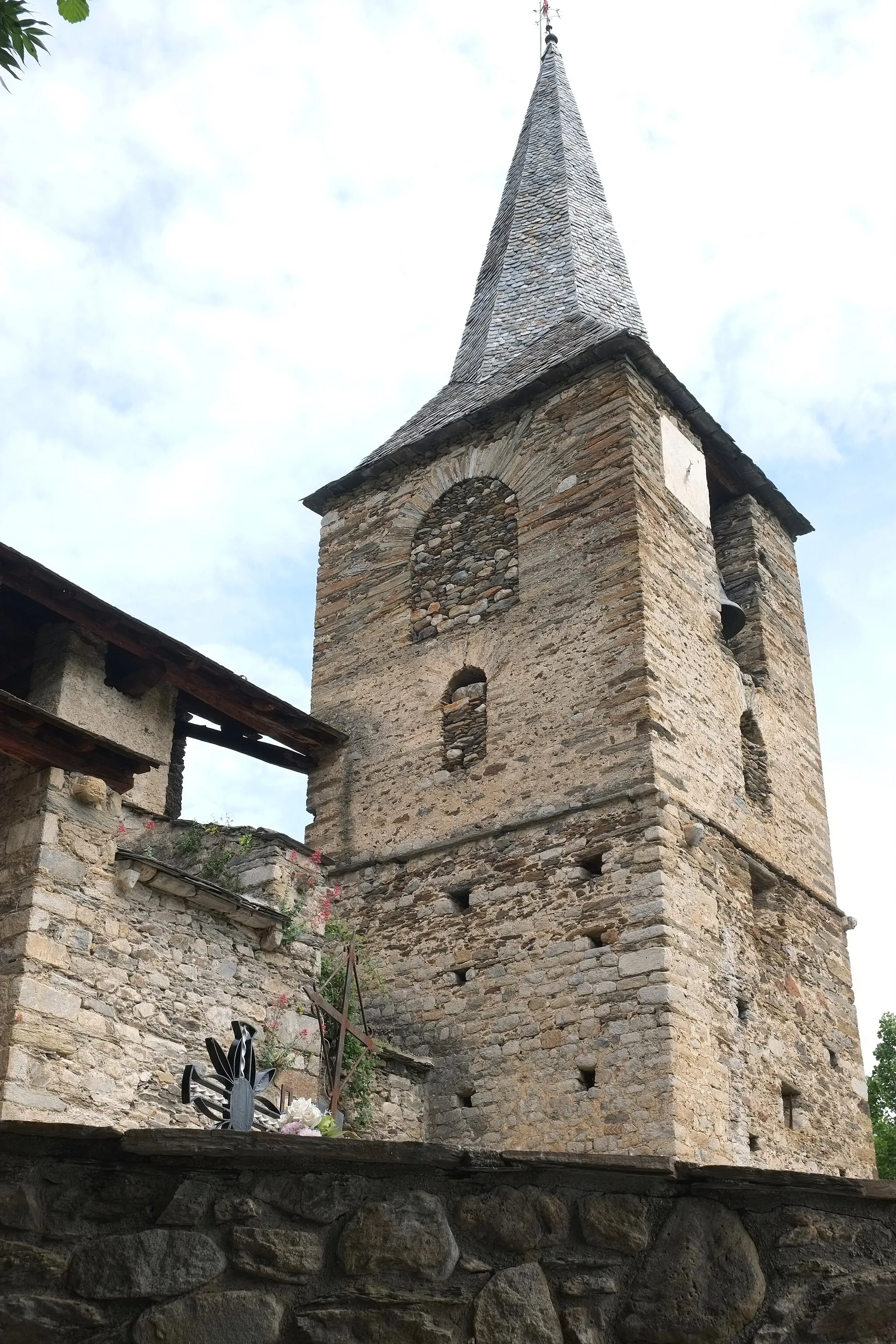 Photo showing: Kirche San Lorenzo in Isavarre (Spanien)