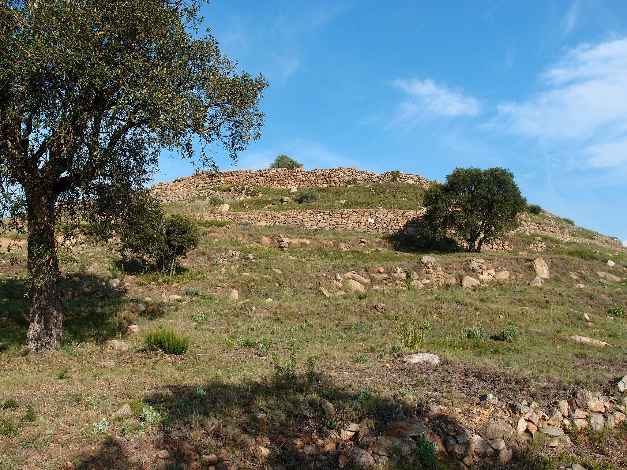 Photo showing: Castrum visigotic Roses (westgotisches Kastelle in Roses)
Datum: 16.09.2014
Urheber: M. Pfeiffer alias Gordito1869
Quelle: privates Fotoarchiv des Urhebers