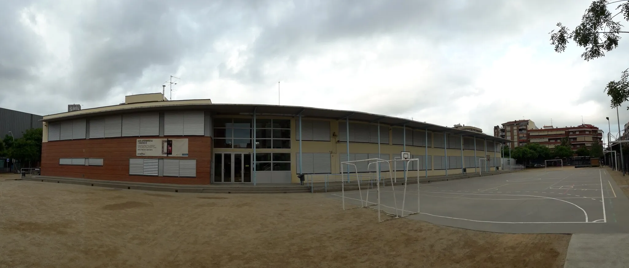 Photo showing: Escola Bernat Metge - El Prat de Llobregat