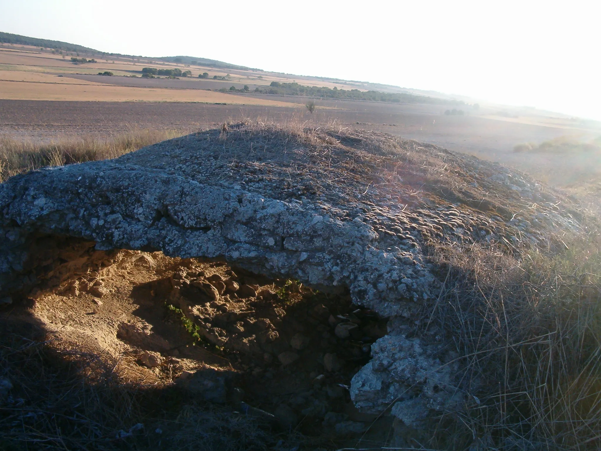 Photo showing: Trinxera Franquista de la Guerra Civil a el nucli de població de El Tossal de les Forques de La Sentiu de Sió (La Noguera).