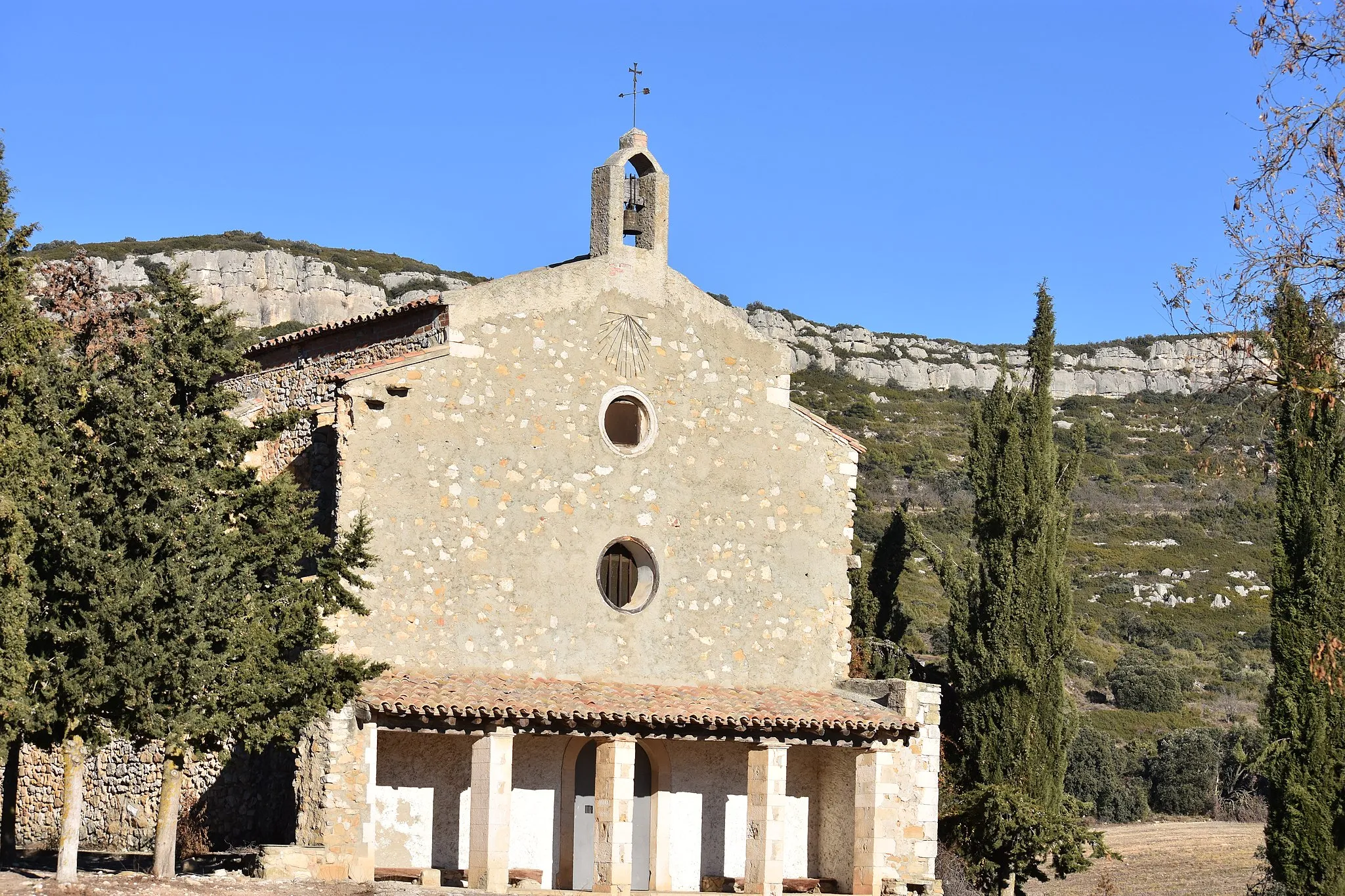 Photo showing: Santuari de la Mare de Déu de Cérvoles (Os de Balaguer)

This is a photo of a building indexed in the Catalan heritage register as Bé Cultural d'Interès Local (BCIL) under the reference IPA-22290.