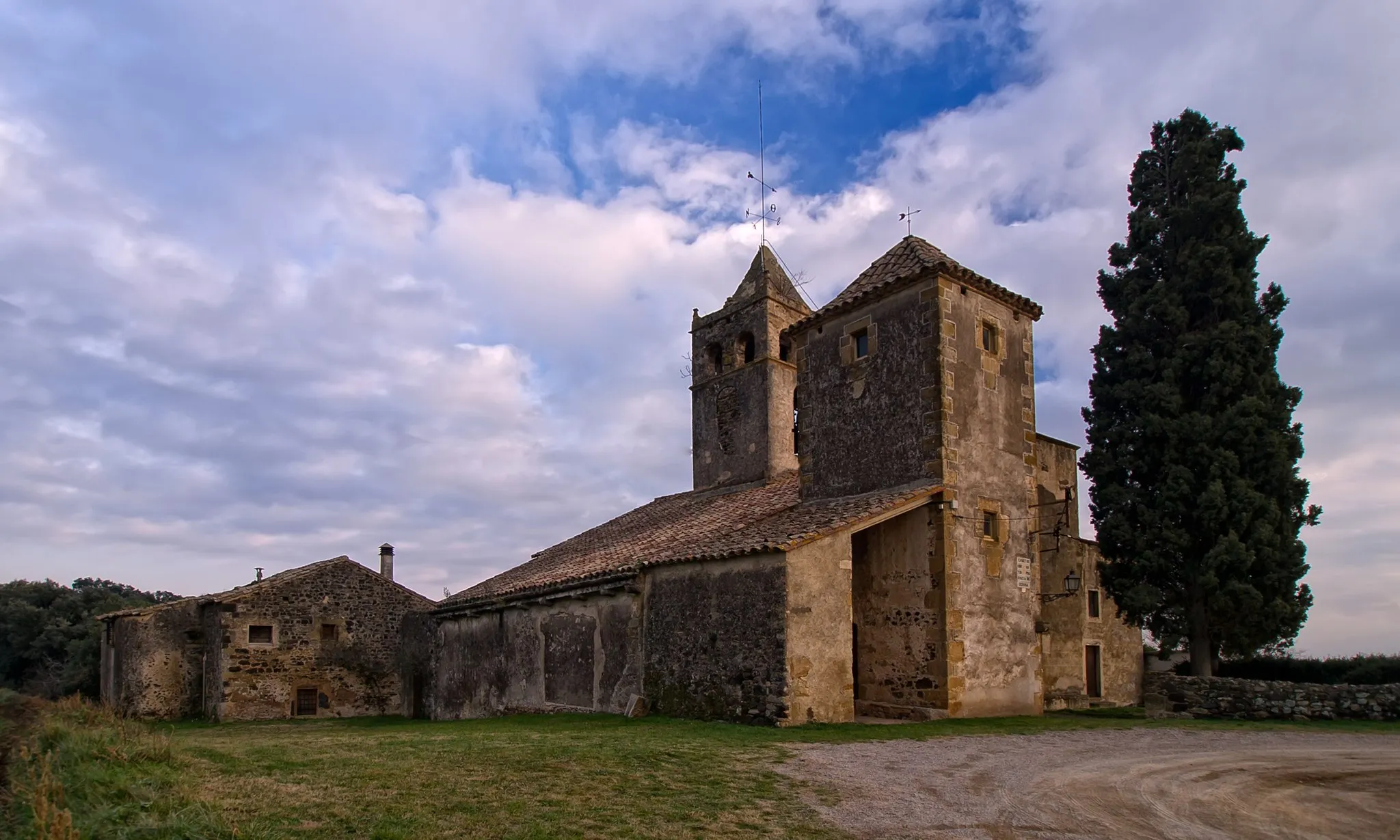 Photo showing: Canet d'Adri church (Catalonia, Spain)