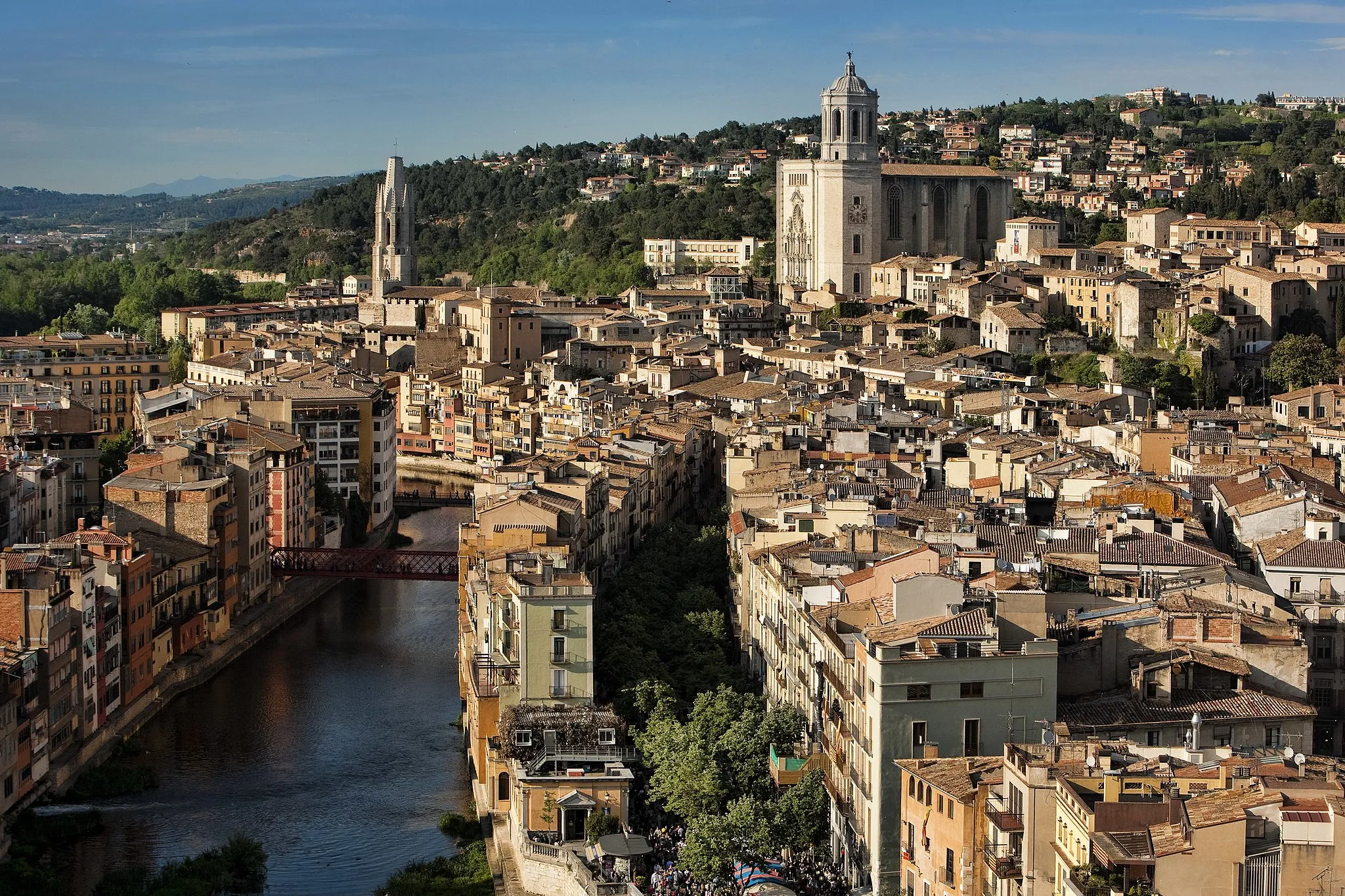 Photo showing: General view of Girona (Spain).