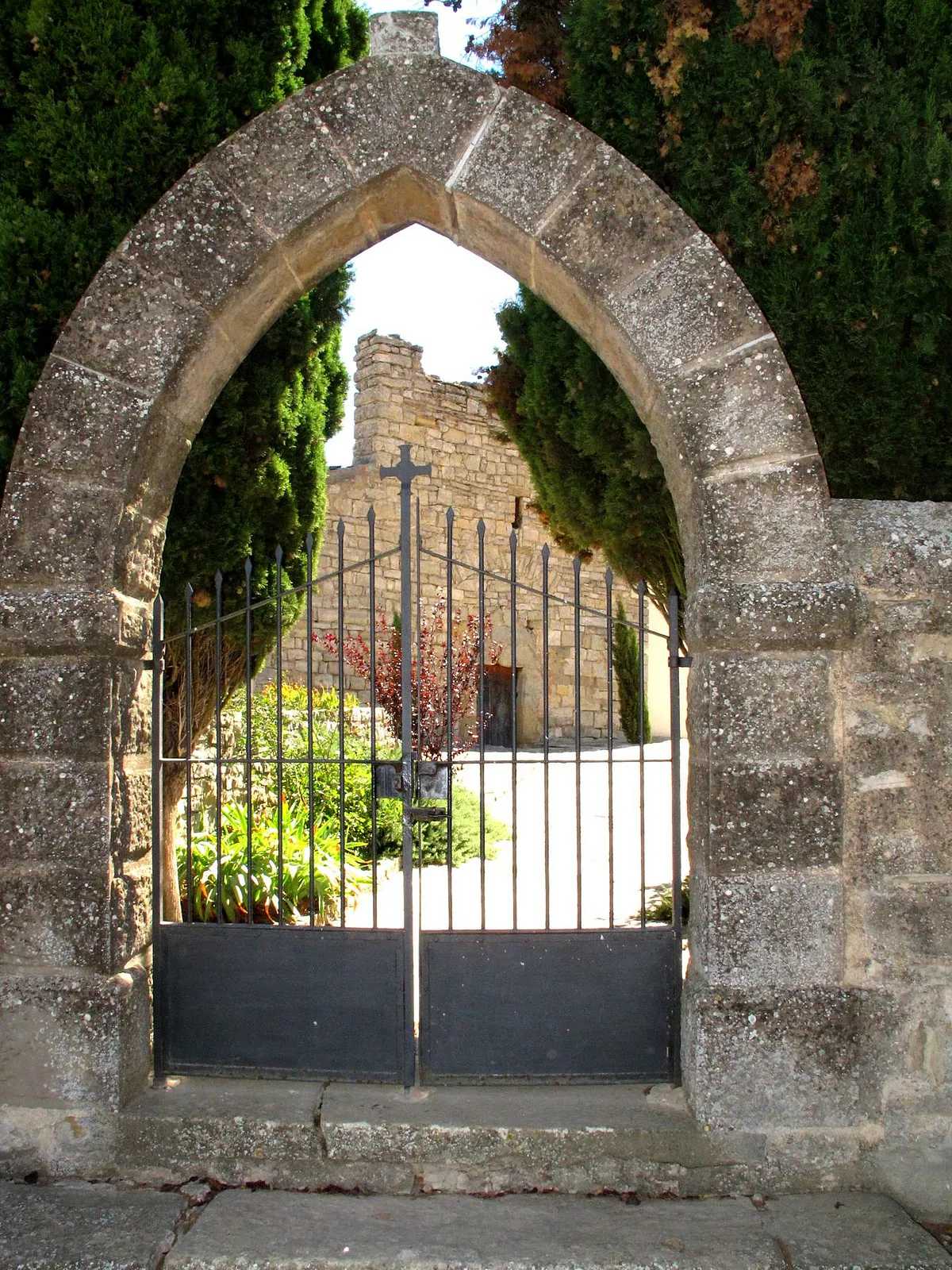 Photo showing: Església de Sant Pere i Sant Sadurní de Mirambell (Calonge de Segarra)