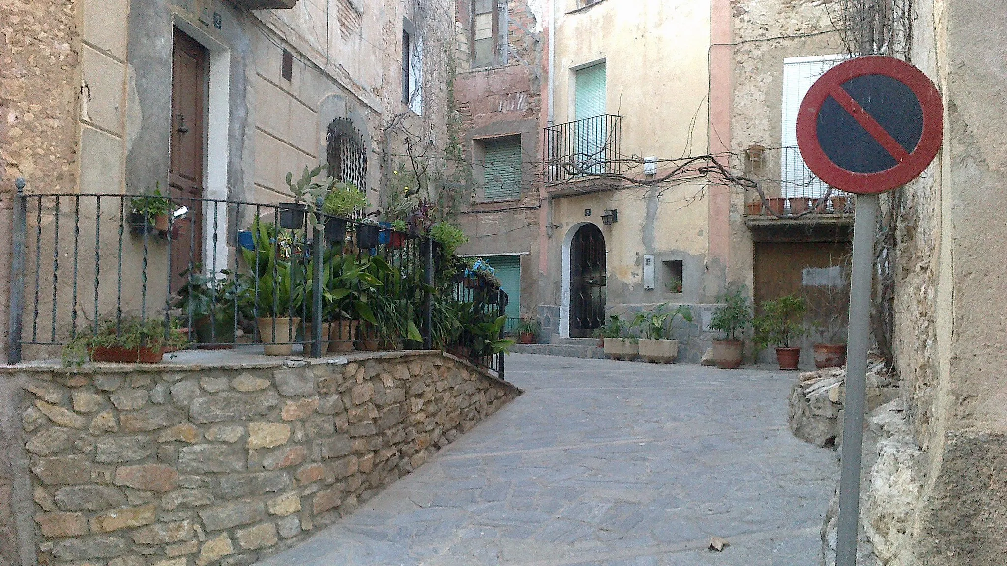 Photo showing: Carreró del poble del Masroig, al Priorat
