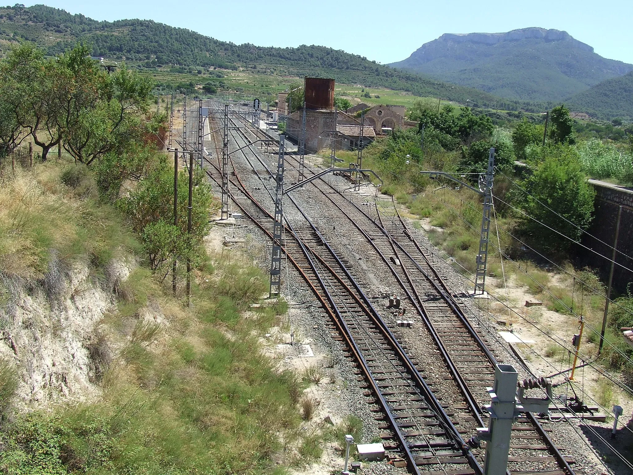 Photo showing: Estació de ferrocarril de Marçà, oficialment de Falset-Marçà.