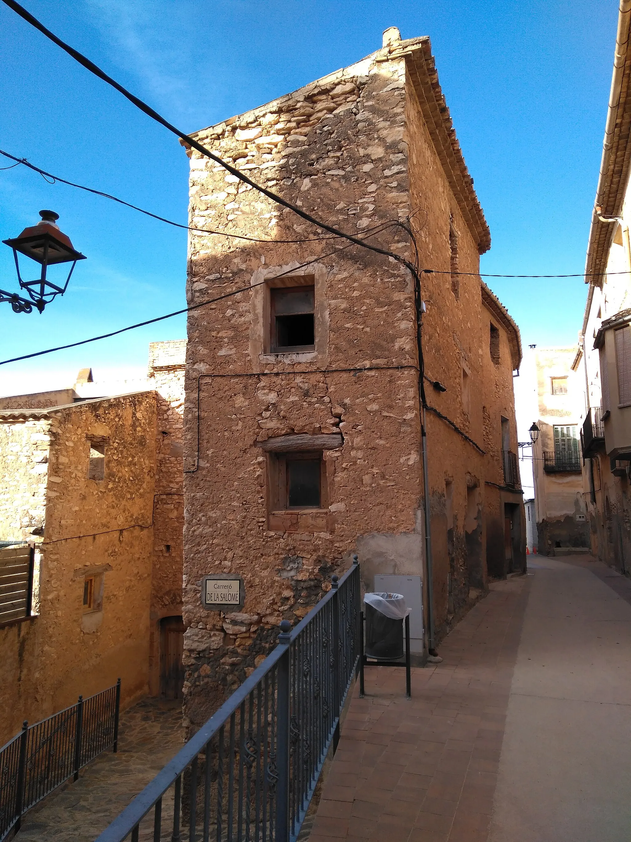 Photo showing: Darmós - Carrer de Salomé