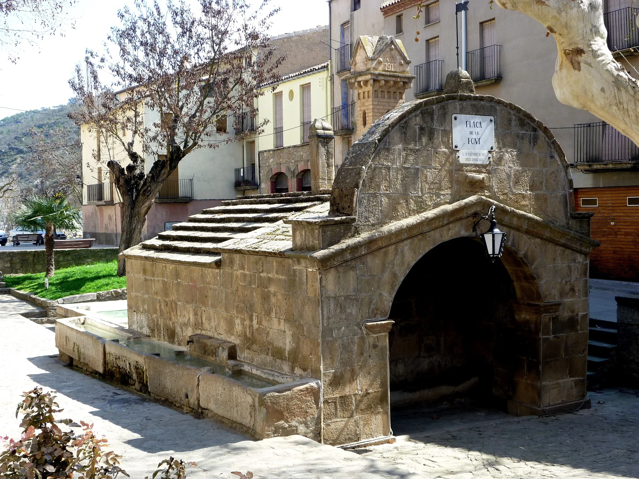 Photo showing: Font de la Vila, a la plaça de la Font, de Torà