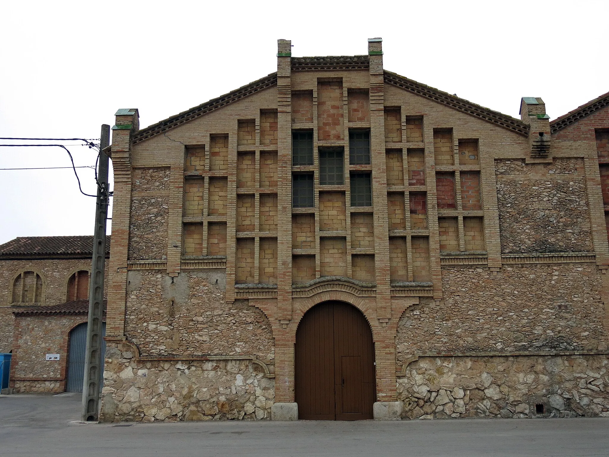 Photo showing: Celler cooperatiu (Llorenç del Penedès)