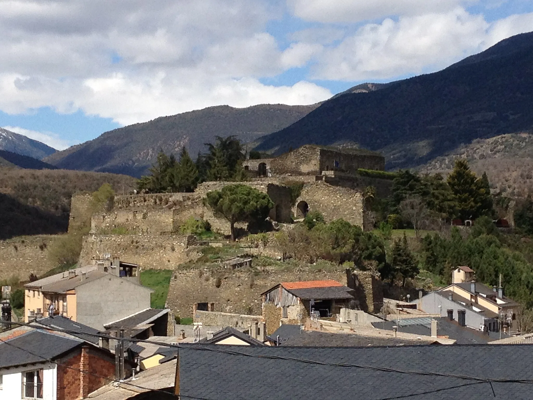 Photo showing: Castell de Castellciutat