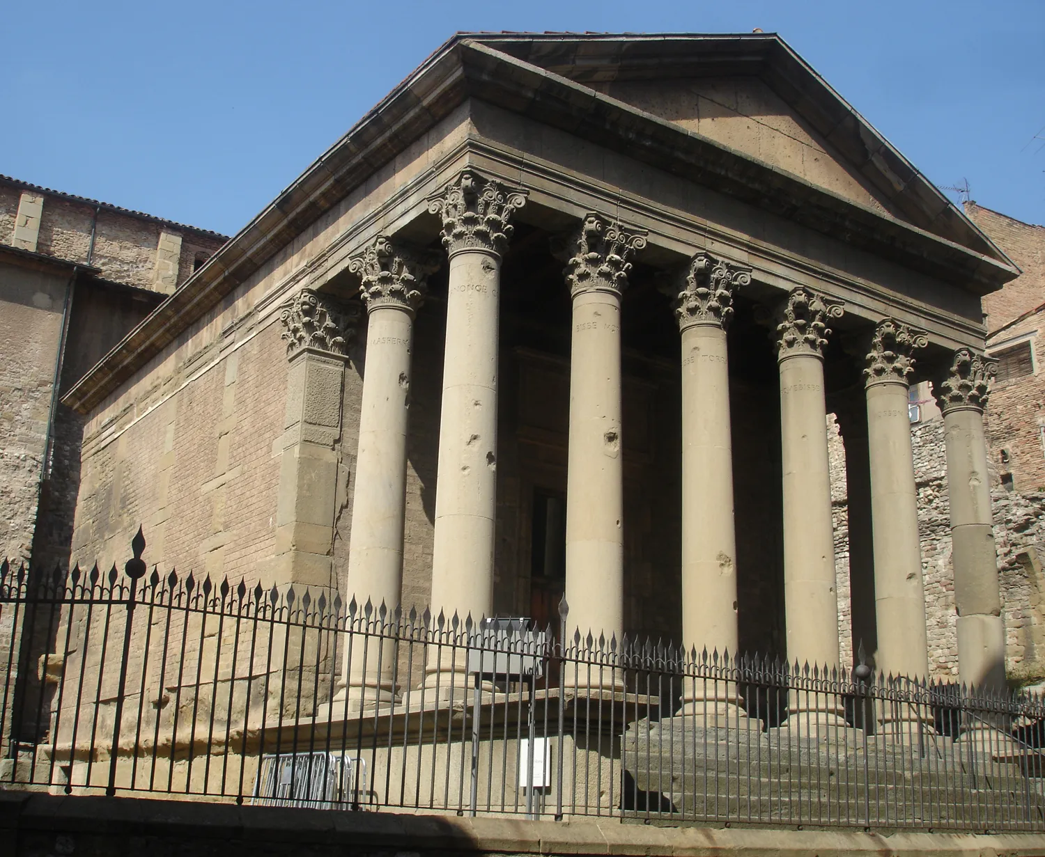 Photo showing: Ancient roman temple of Vic (Vic, Osona, Catalonia, Spain).