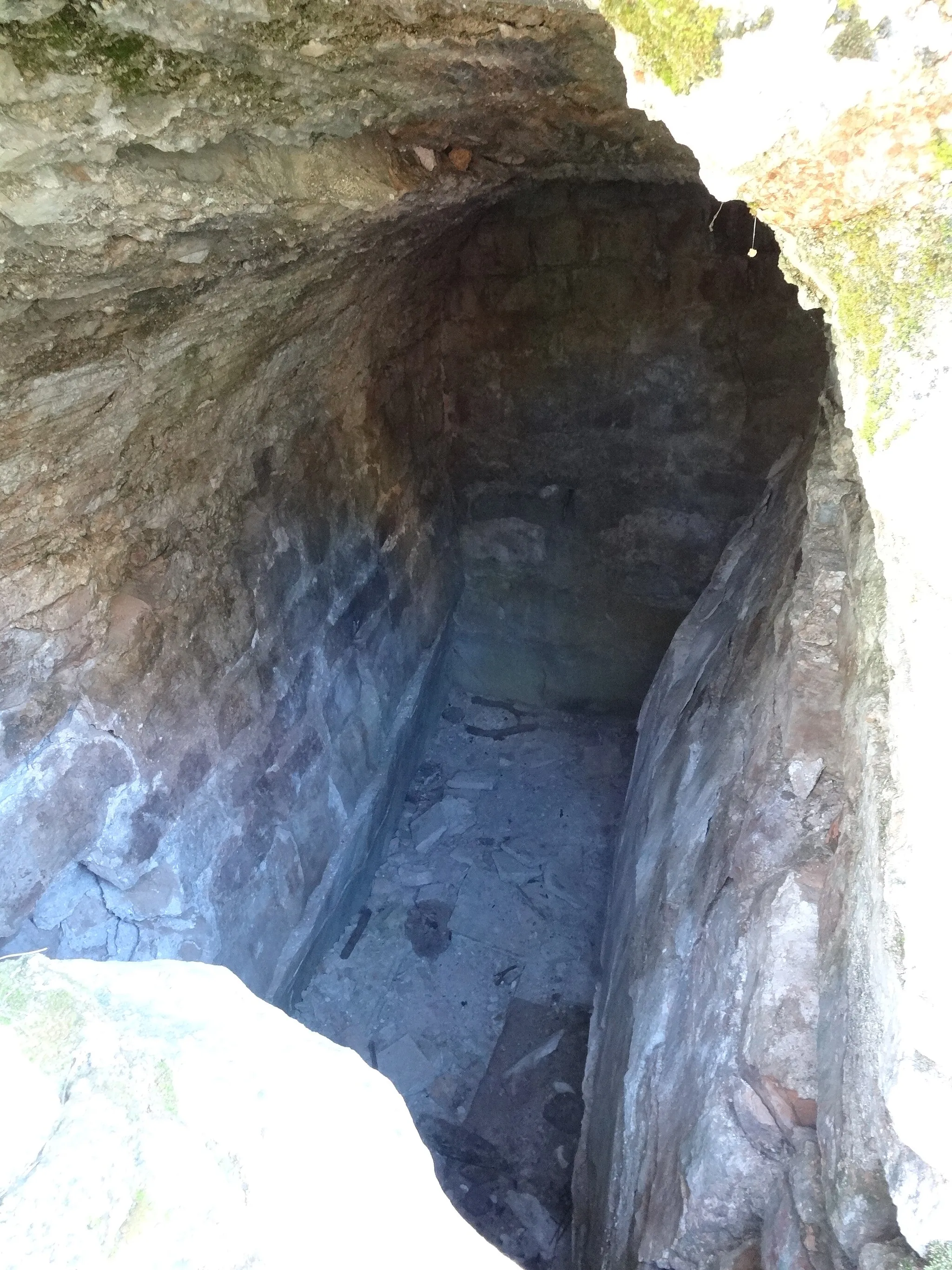 Photo showing: Font Closa, Muntanyes de Montserrat (maig 2013)