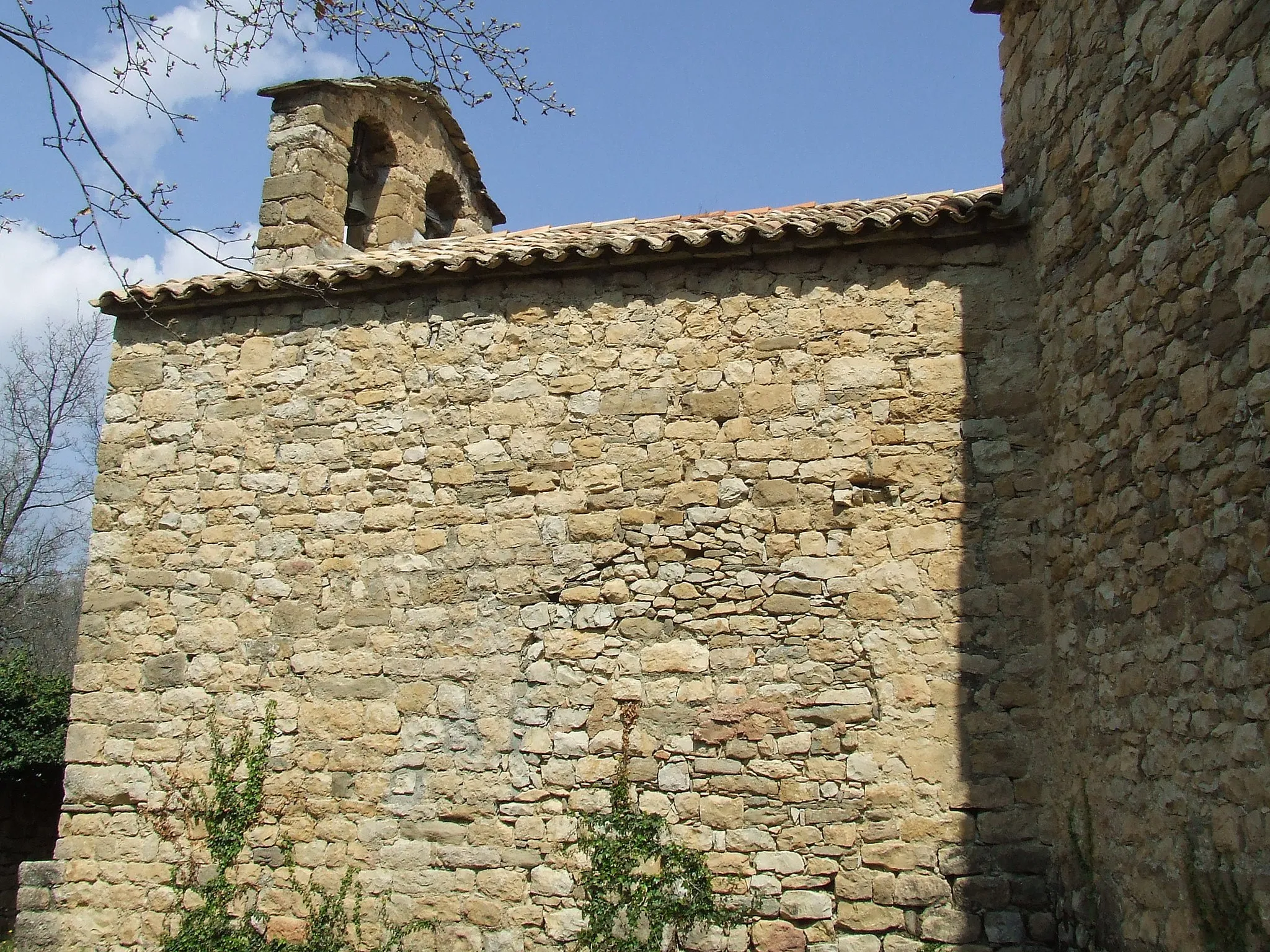 Photo showing: Santa Llúcia de Mur, façana meridional de l'església (Castell de Mur, Pallars Jussà)